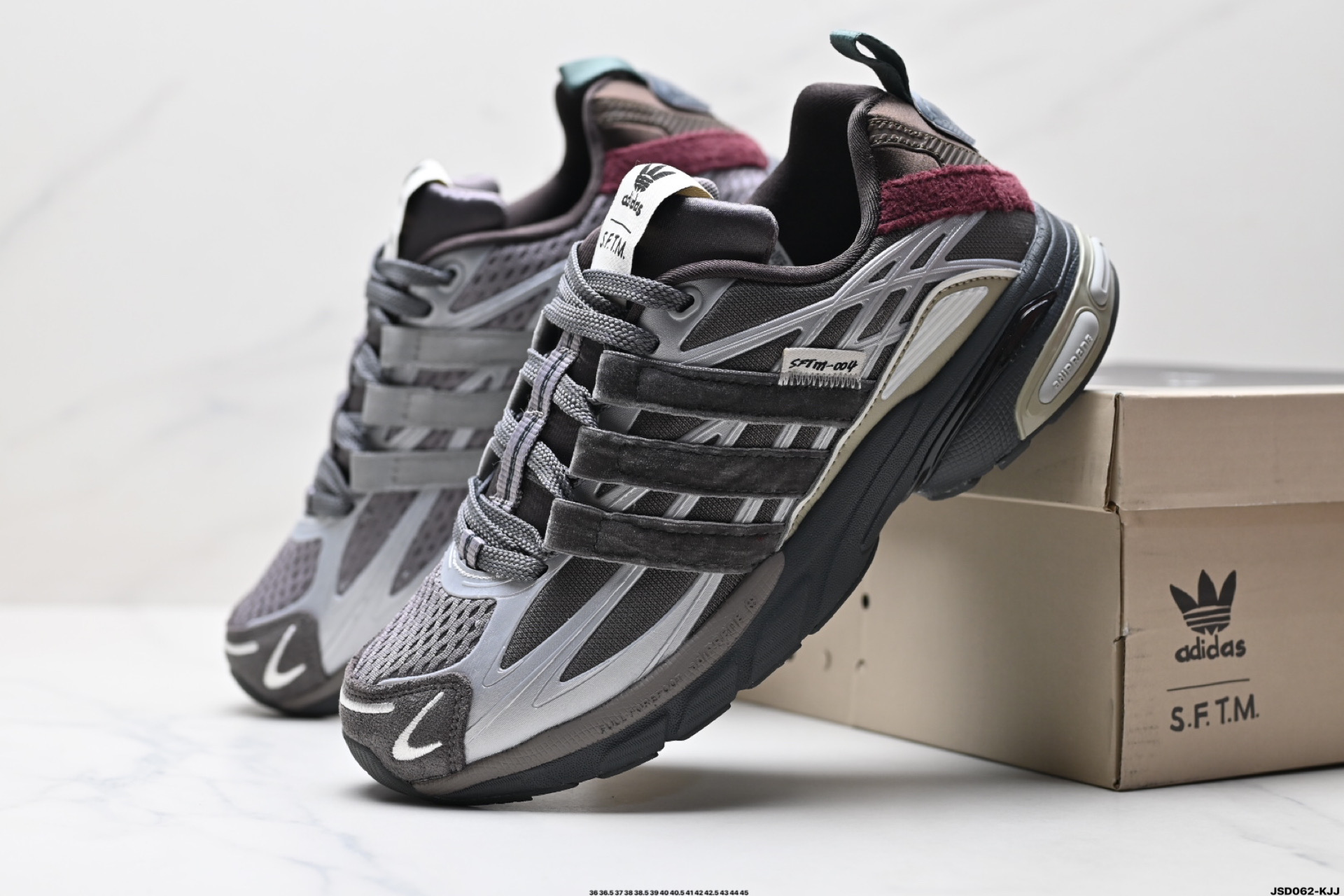 210 Adidas Adistar Cushion Sftm防滑耐磨 低帮 运动老爹鞋   JH9009