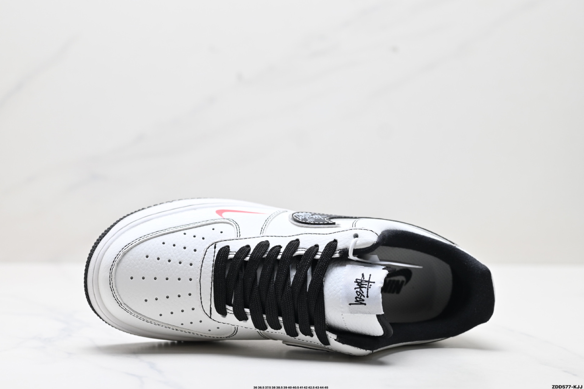 240 NIKE AIR FORCE 1‘07 LV8  DQ6628-154