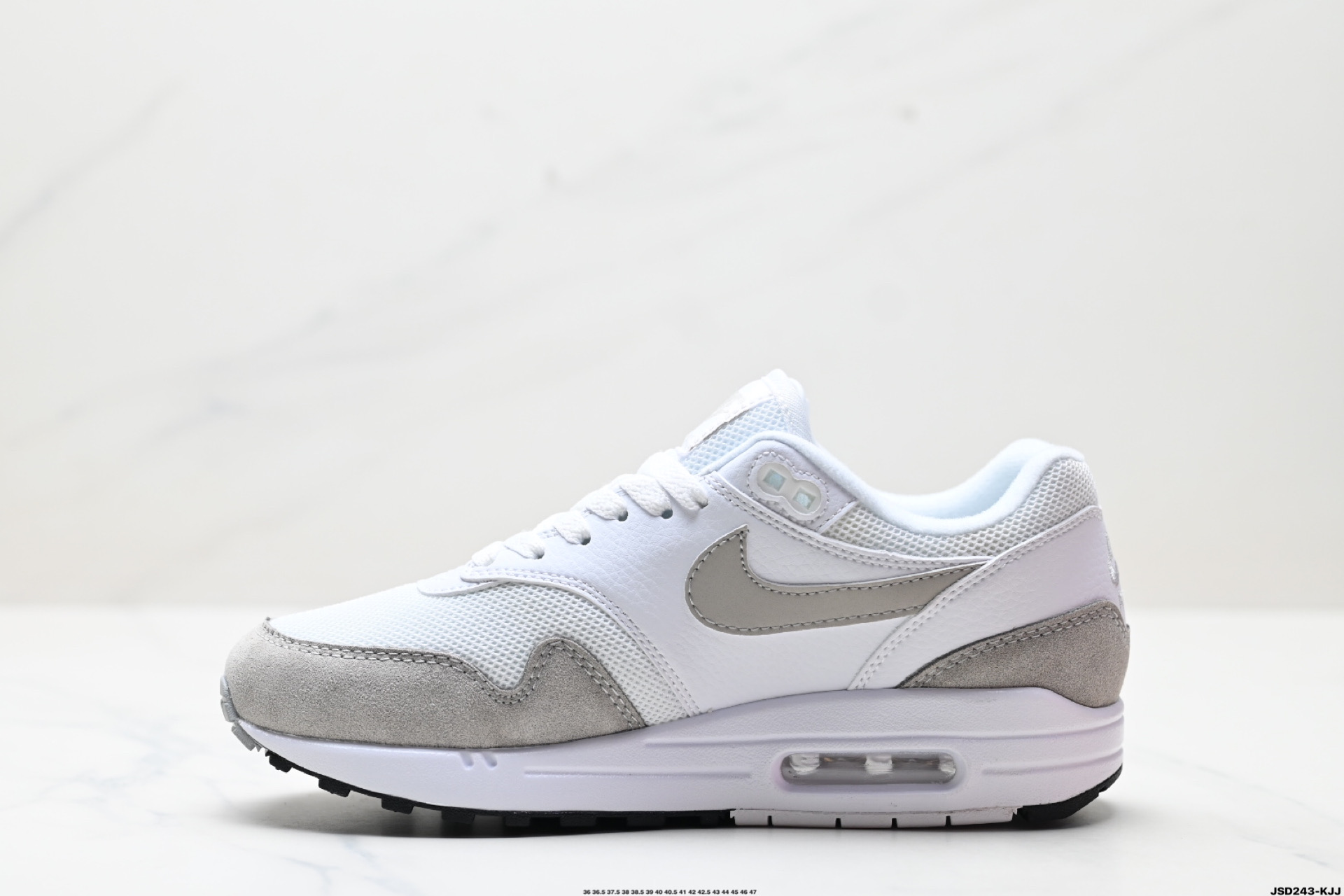210 Nike Air Max 1 耐克气垫 缓震 耐磨运动鞋  AH8145-110