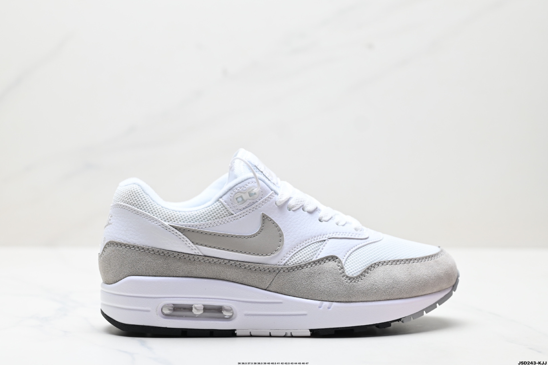 210 Nike Air Max 1 耐克气垫 缓震 耐磨运动鞋  AH8145-110