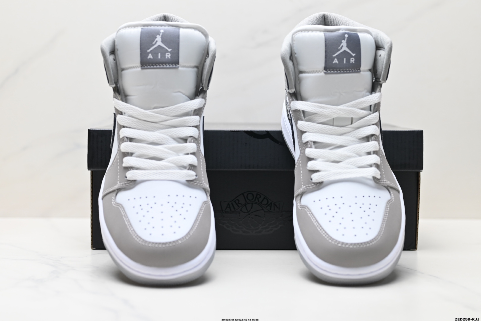 270 Nike Air Jordan 1 Retro Mid OG AJ1代迈克尔·乔丹中帮耐克经典复古百搭休闲文化运动篮球鞋   HF3216-100