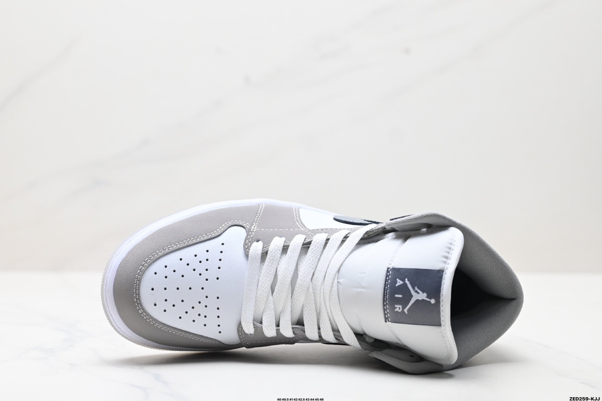 270 Nike Air Jordan 1 Retro Mid OG AJ1代迈克尔·乔丹中帮耐克经典复古百搭休闲文化运动篮球鞋   HF3216-100