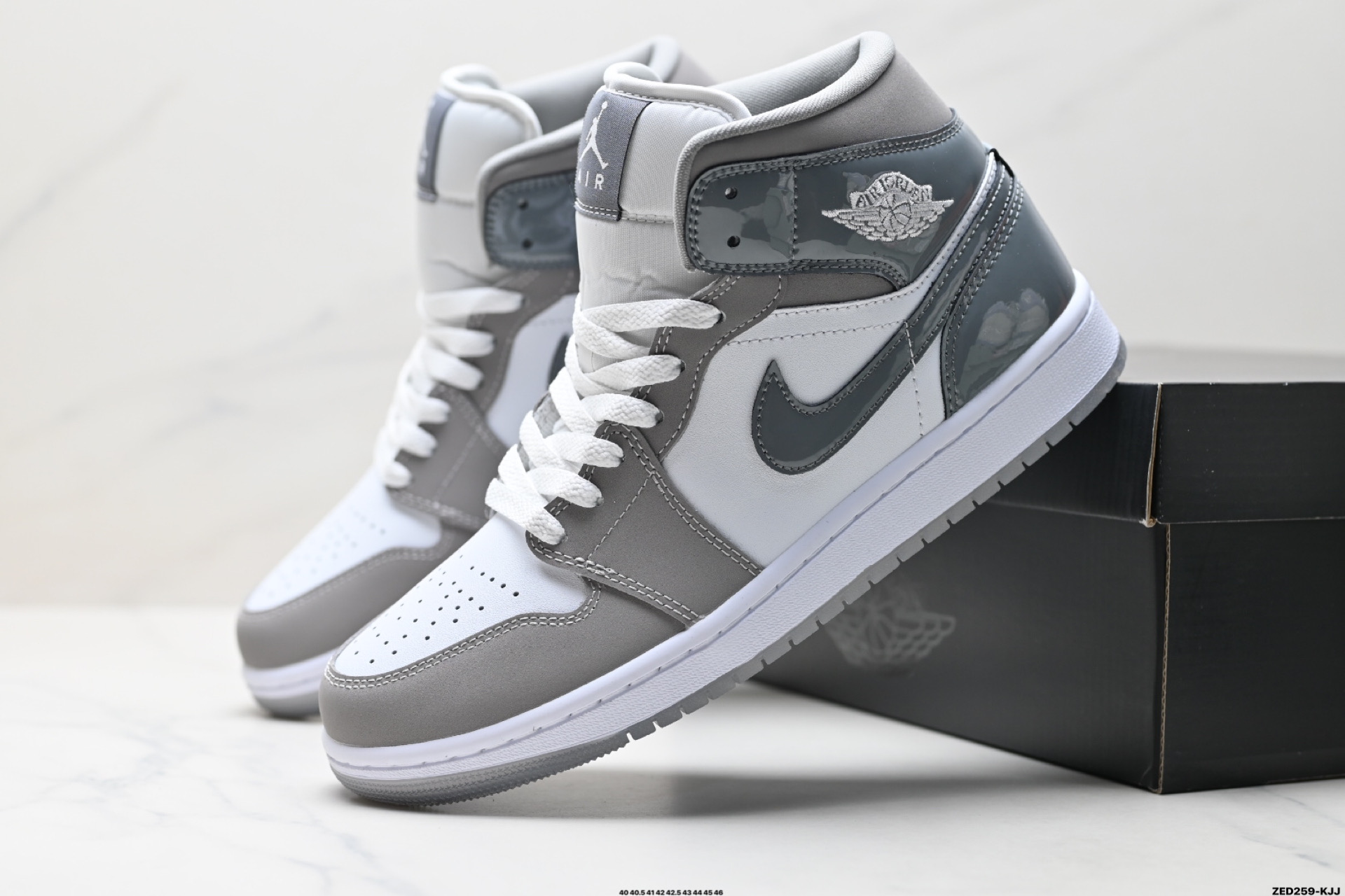 270 Nike Air Jordan 1 Retro Mid OG AJ1代迈克尔·乔丹中帮耐克经典复古百搭休闲文化运动篮球鞋   HF3216-100