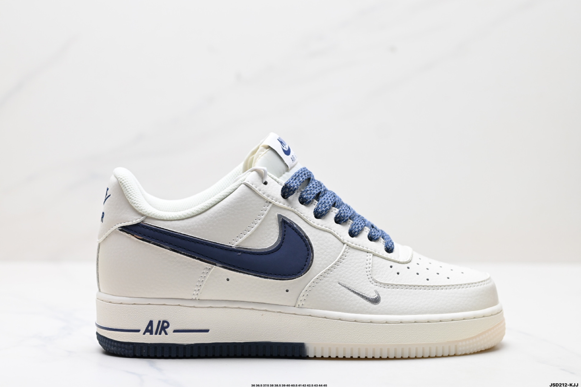 210 NIKE AIR FORCE 1‘07   JJ0253-003