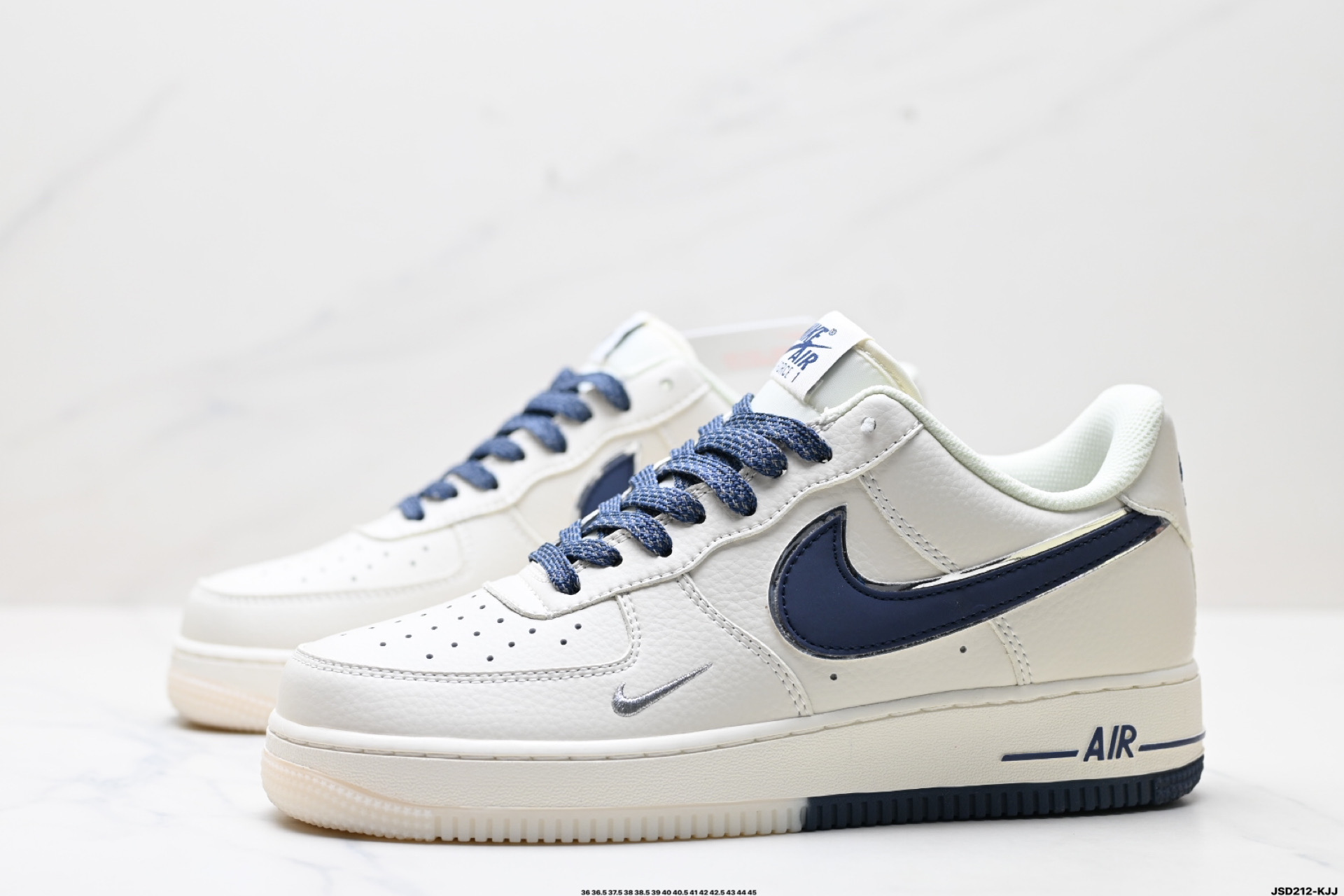 210 NIKE AIR FORCE 1‘07   JJ0253-003