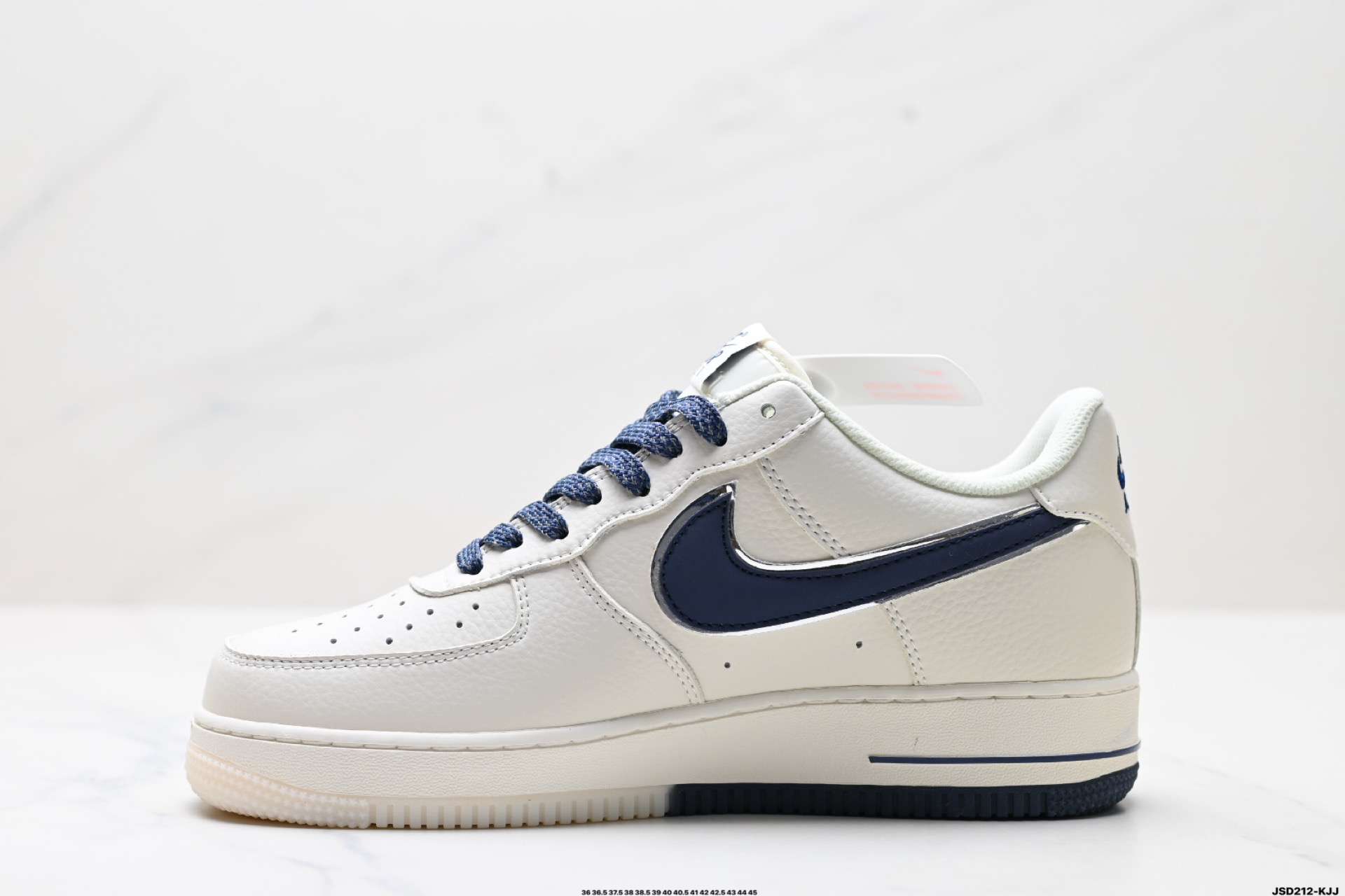 210 NIKE AIR FORCE 1‘07   JJ0253-003
