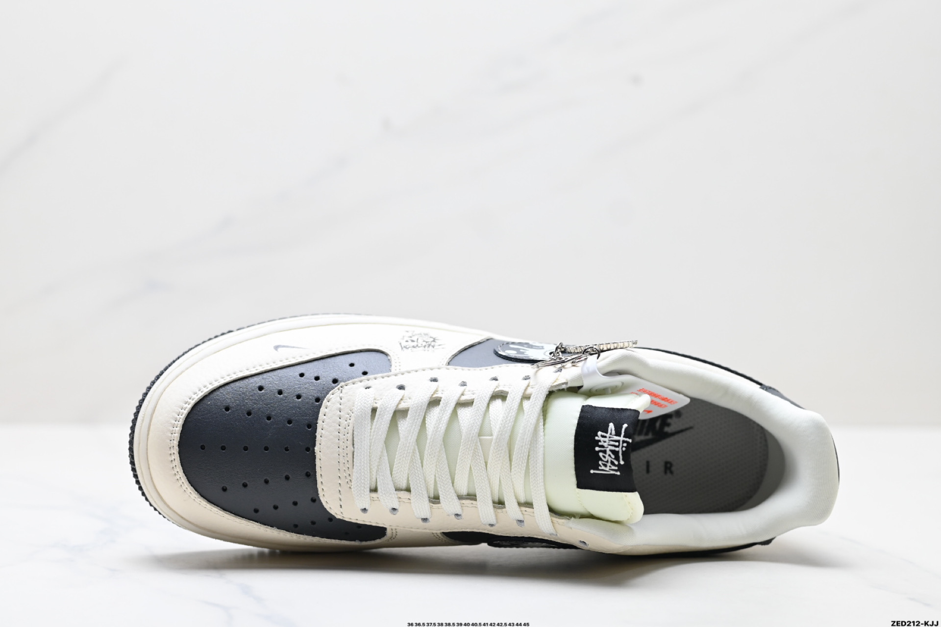 270 NIKE AIR FORCE 1‘07 LV8  DF0188-042