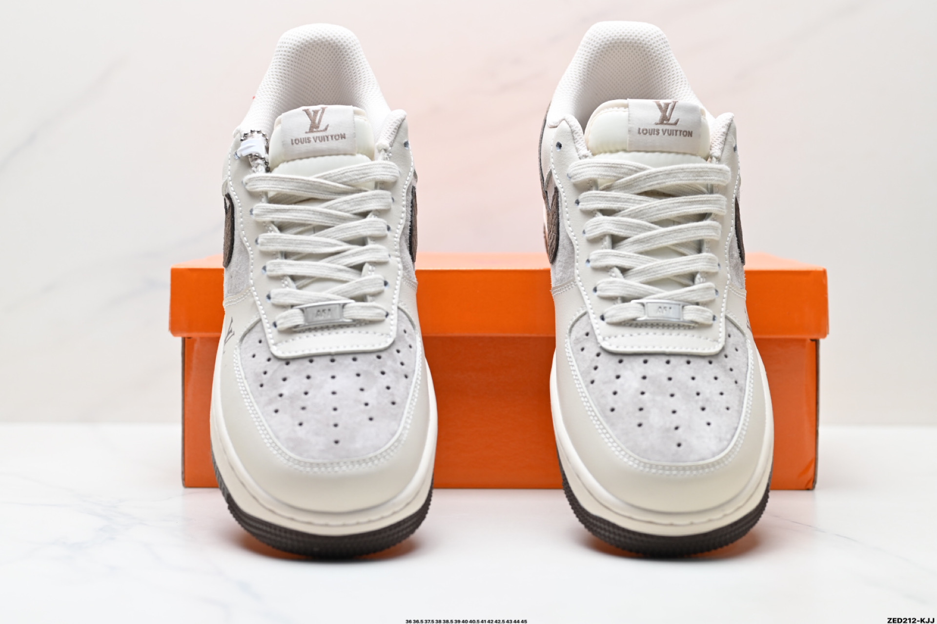270 NIKE AIR FORCE 1‘07 LV8   XX3168-129