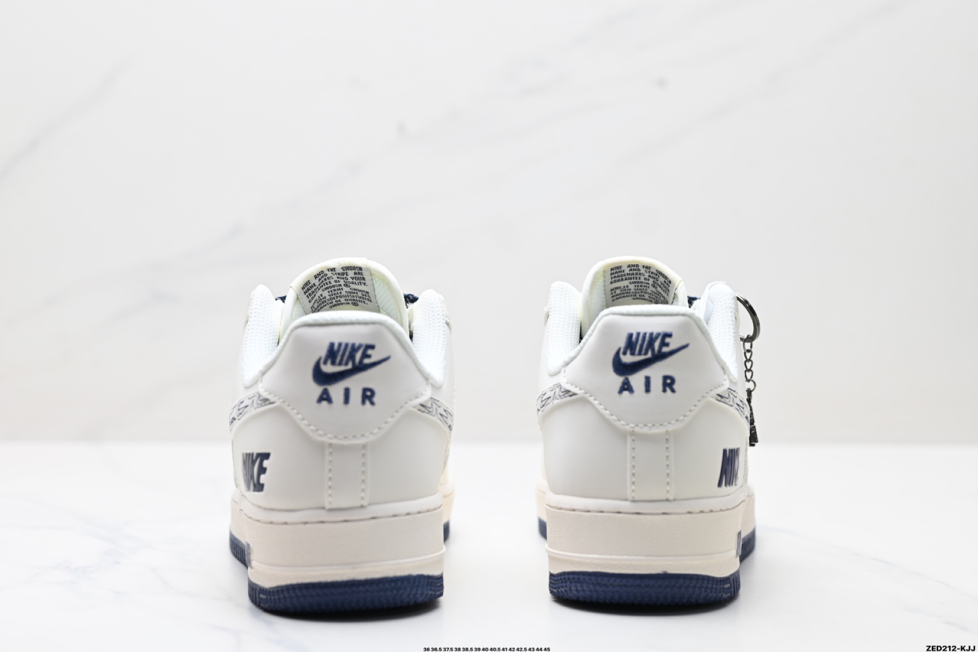 270 NIKE AIR FORCE 1‘07 LV8  HH7518-047