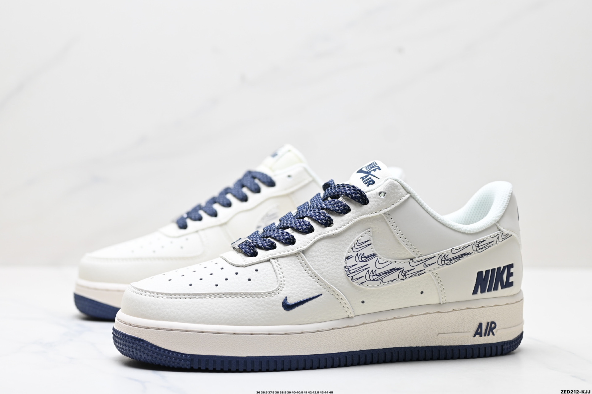 270 NIKE AIR FORCE 1‘07 LV8  HH7518-047