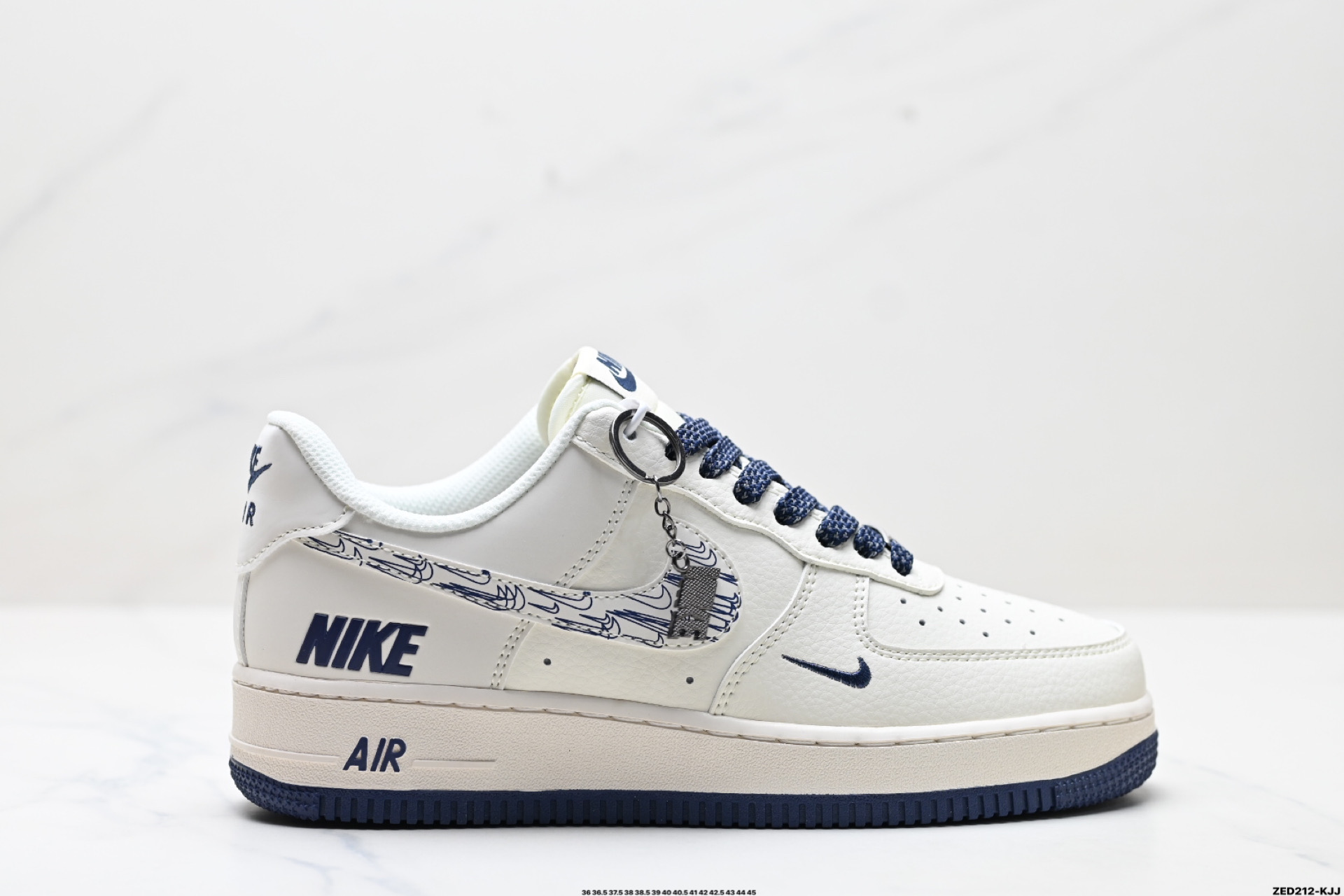 270 NIKE AIR FORCE 1‘07 LV8  HH7518-047