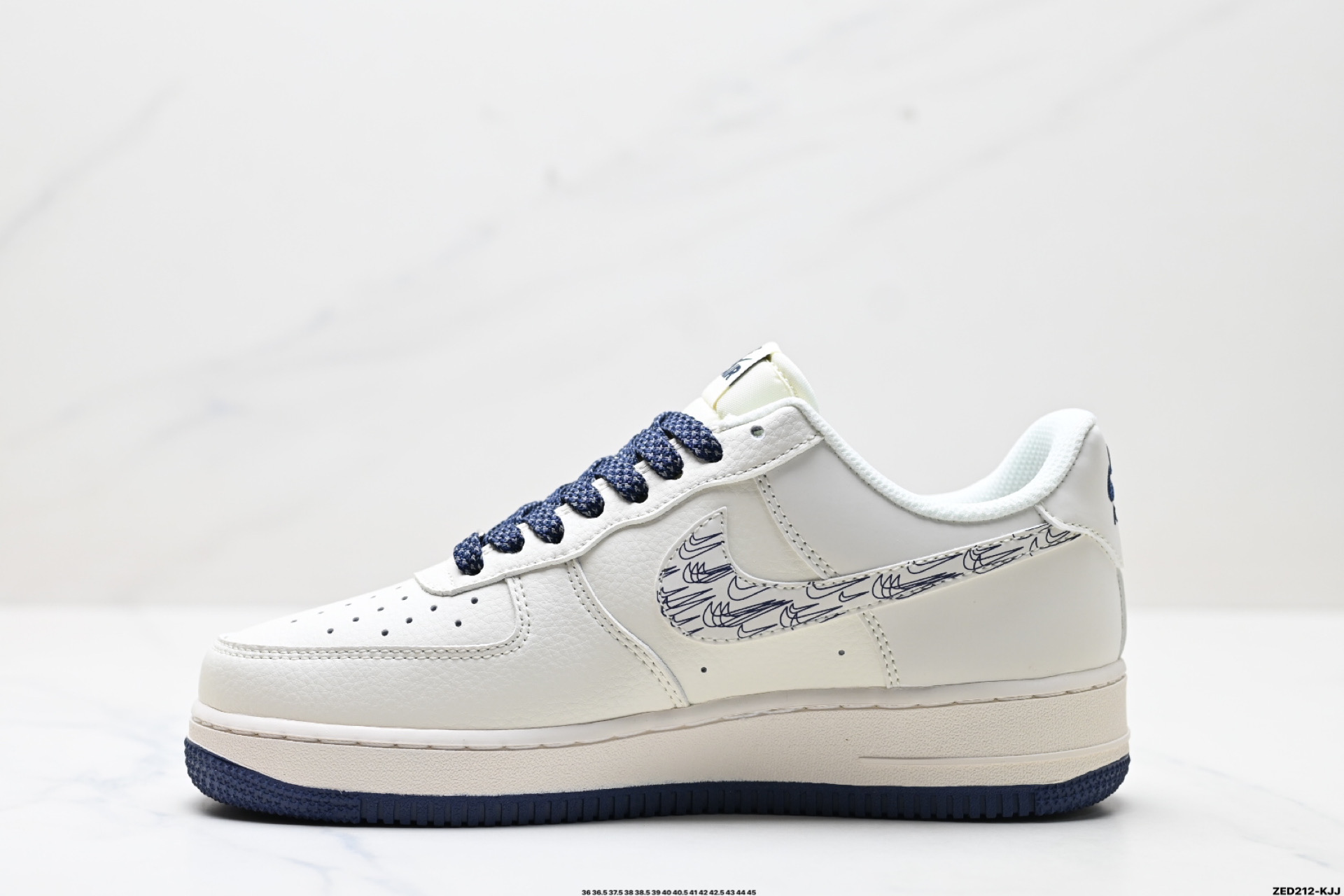 270 NIKE AIR FORCE 1‘07 LV8  HH7518-047