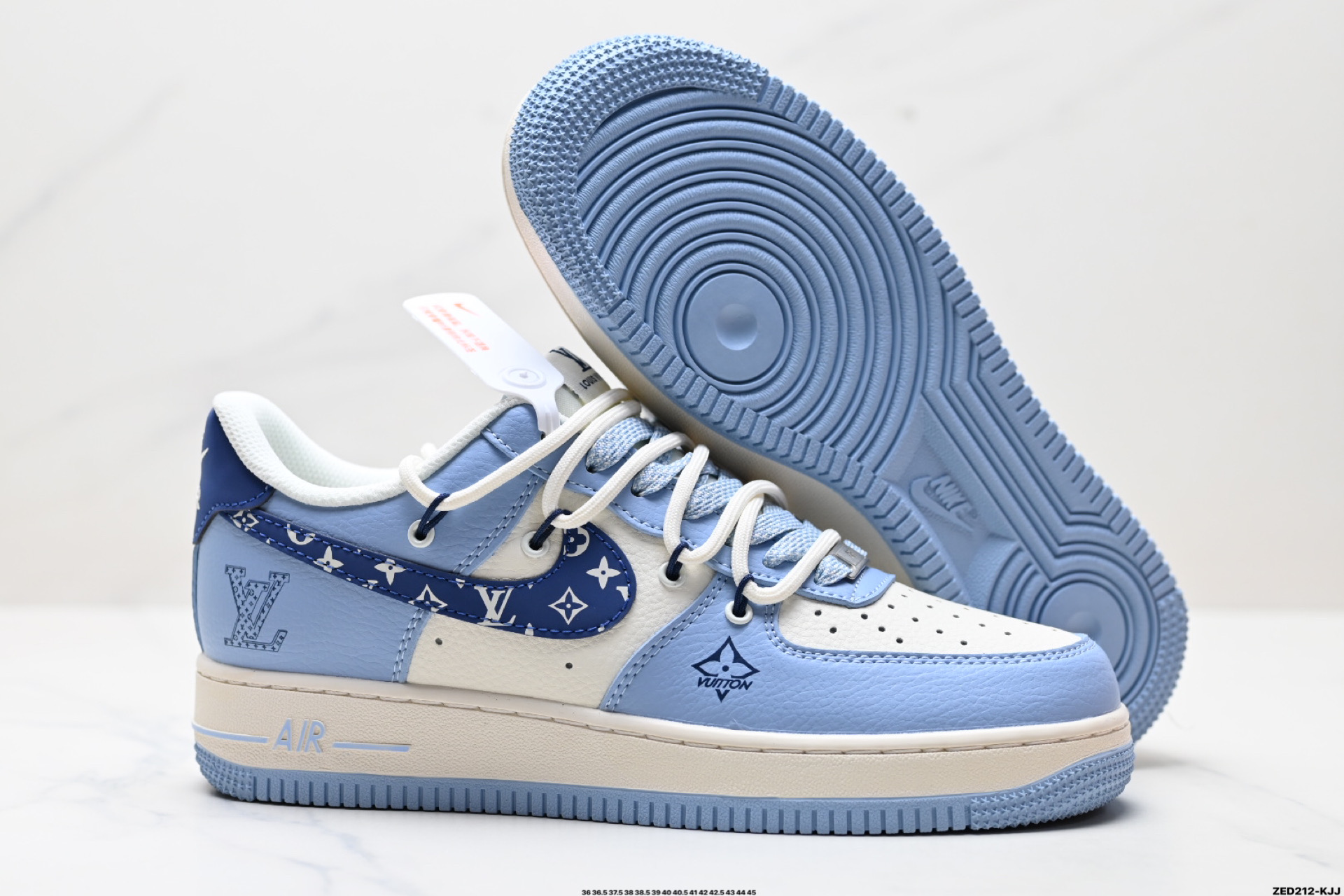 270 NIKE AIR FORCE 1‘07 LV8   DM6868-059