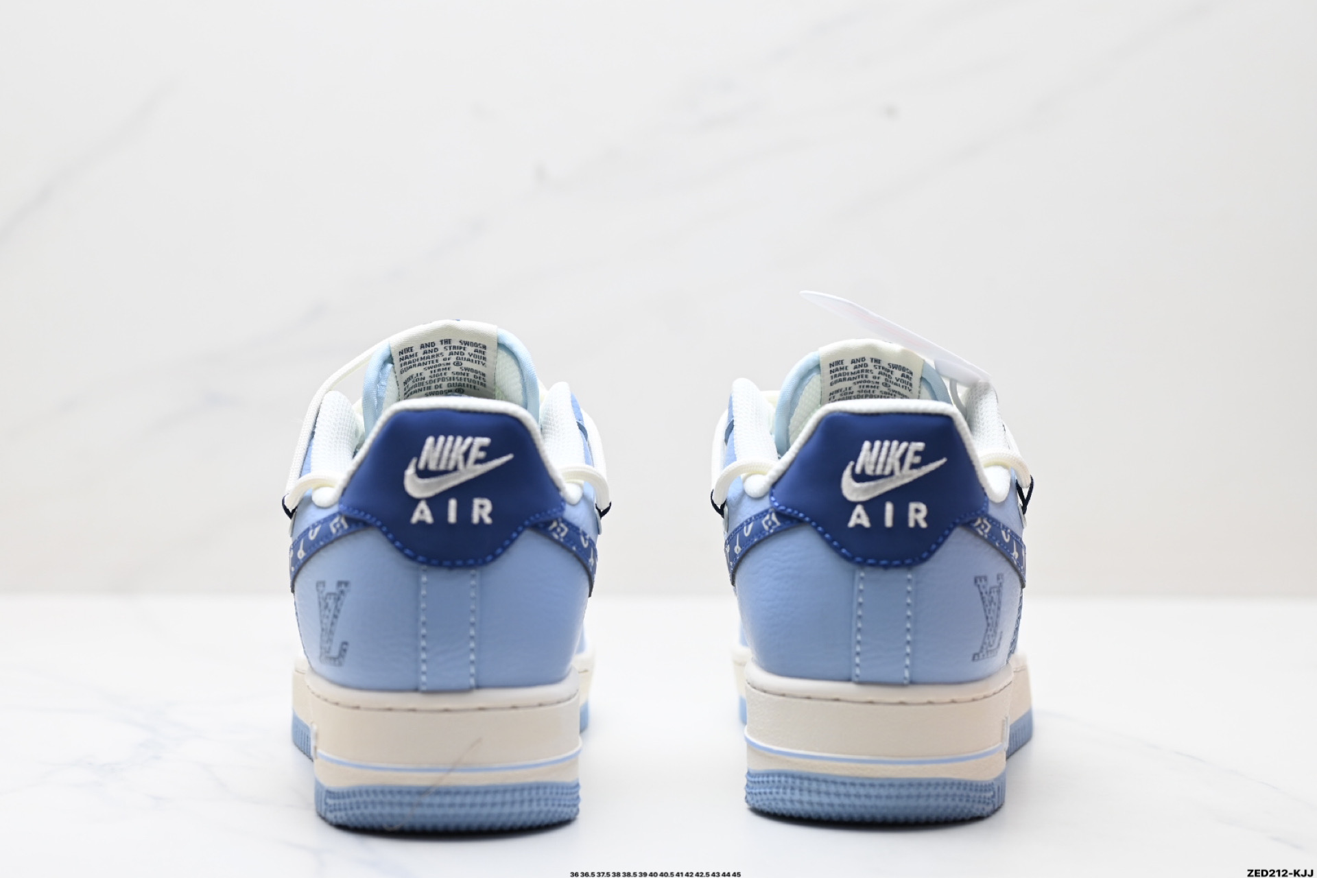 270 NIKE AIR FORCE 1‘07 LV8   DM6868-059