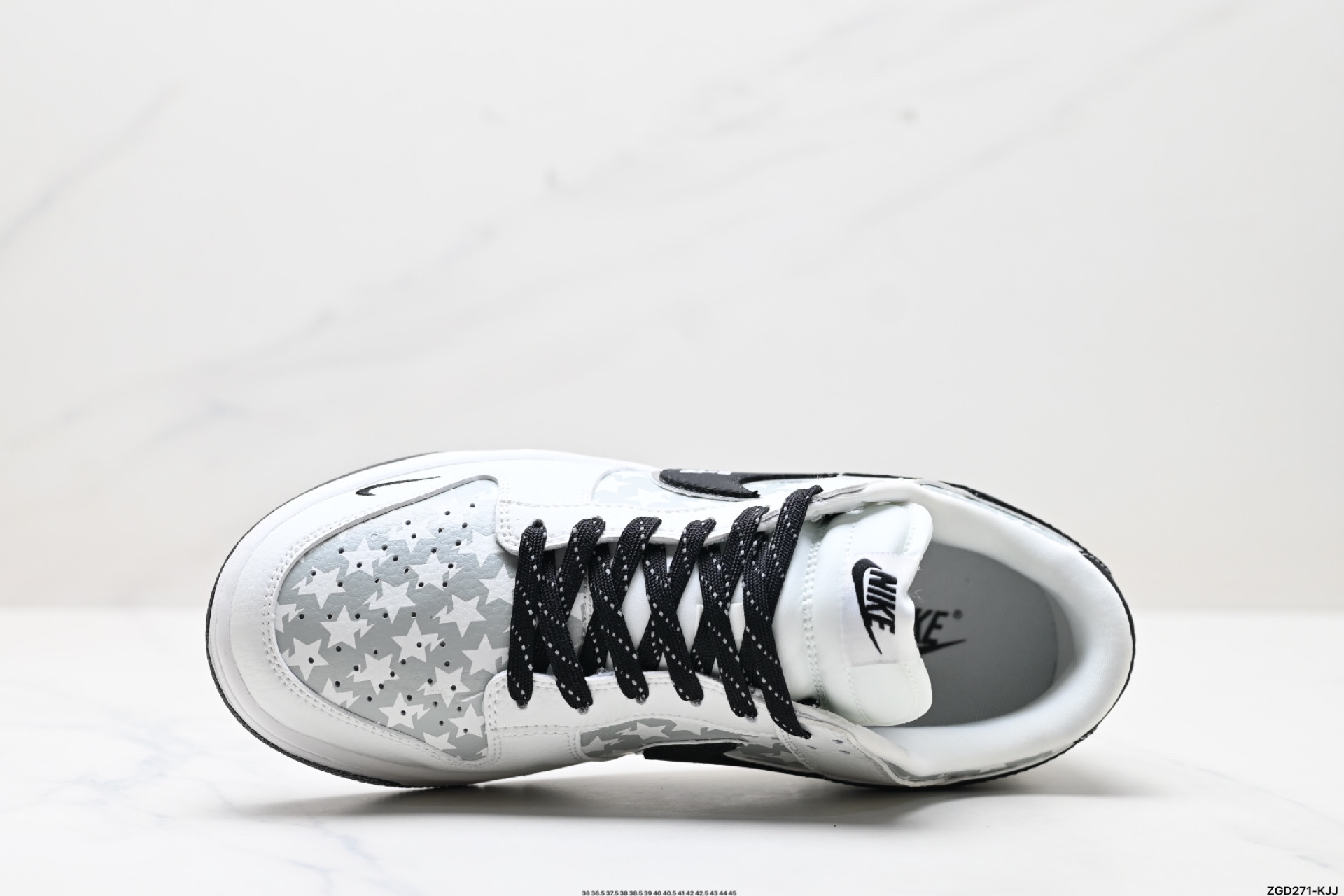 300 NK Dunk Low Retro “DIY高端定制” 低帮休闲运动板鞋  CS1688-104