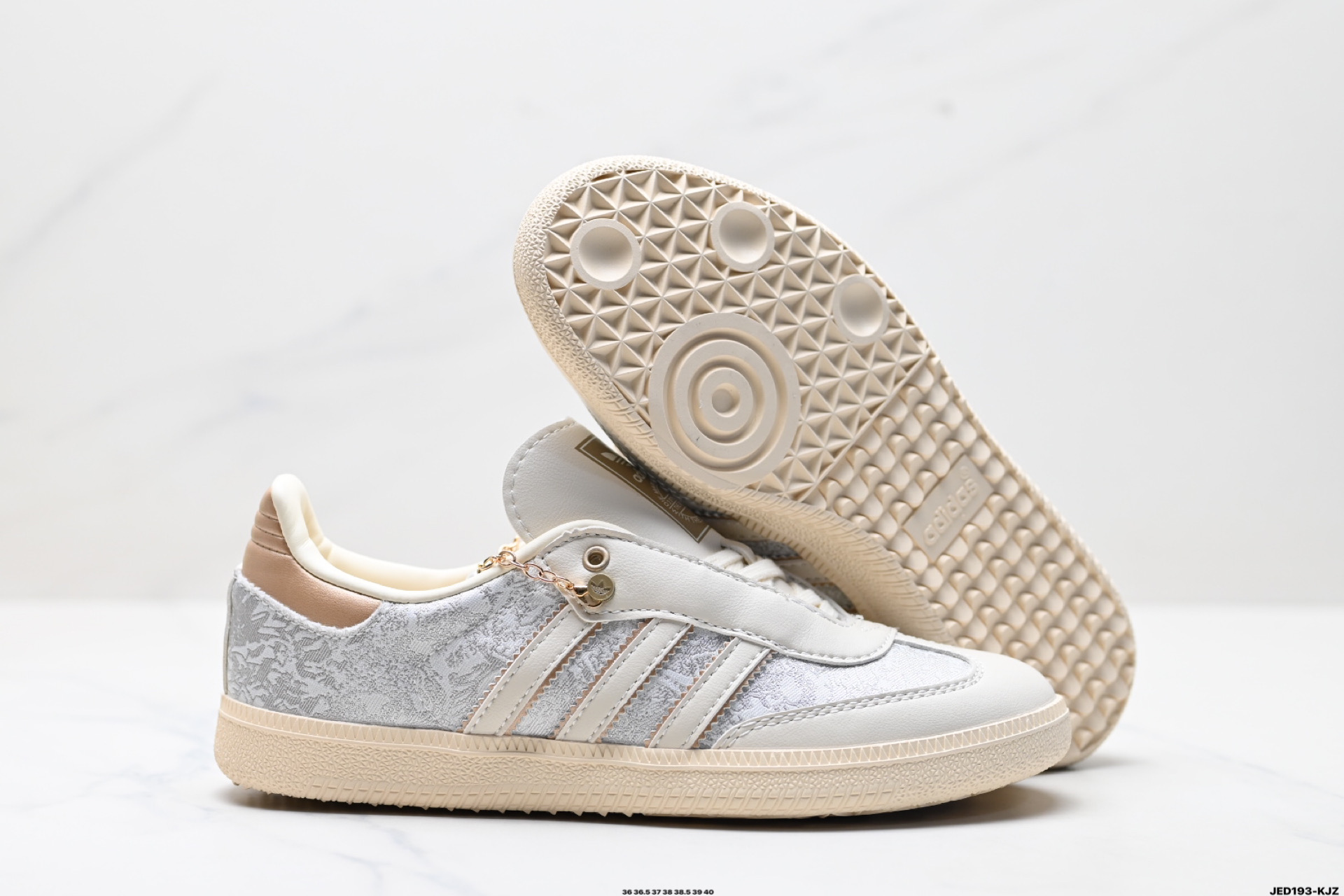 160 阿迪达斯三叶草Adidas Originals Samba OG 桑巴舞系列绅士德训足球风百搭低帮休闲运动板鞋  JQ2616
