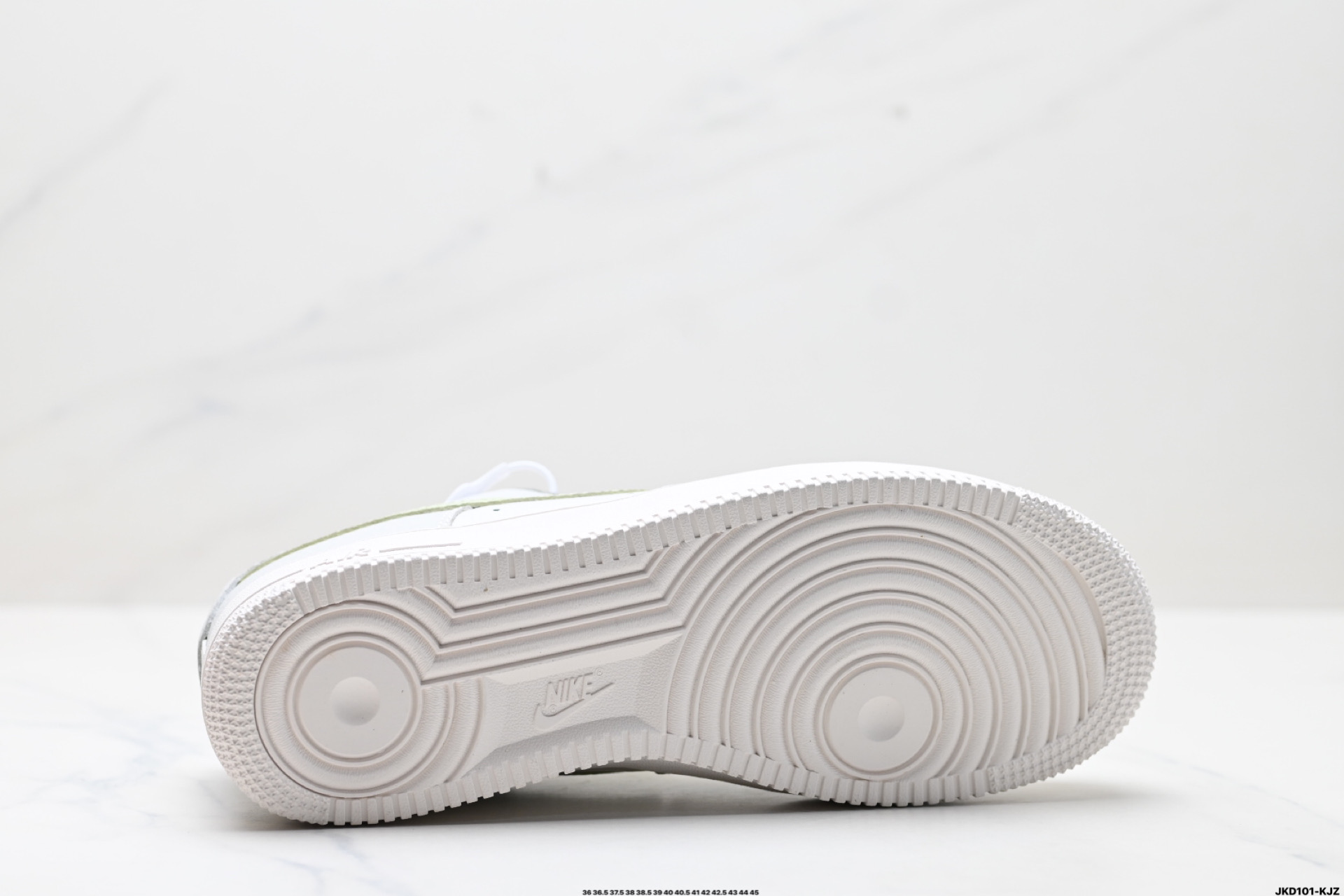 170 耐克Nike Air Force 1’07 low空军一号低帮百搭休闲运动板鞋  IB3881-001