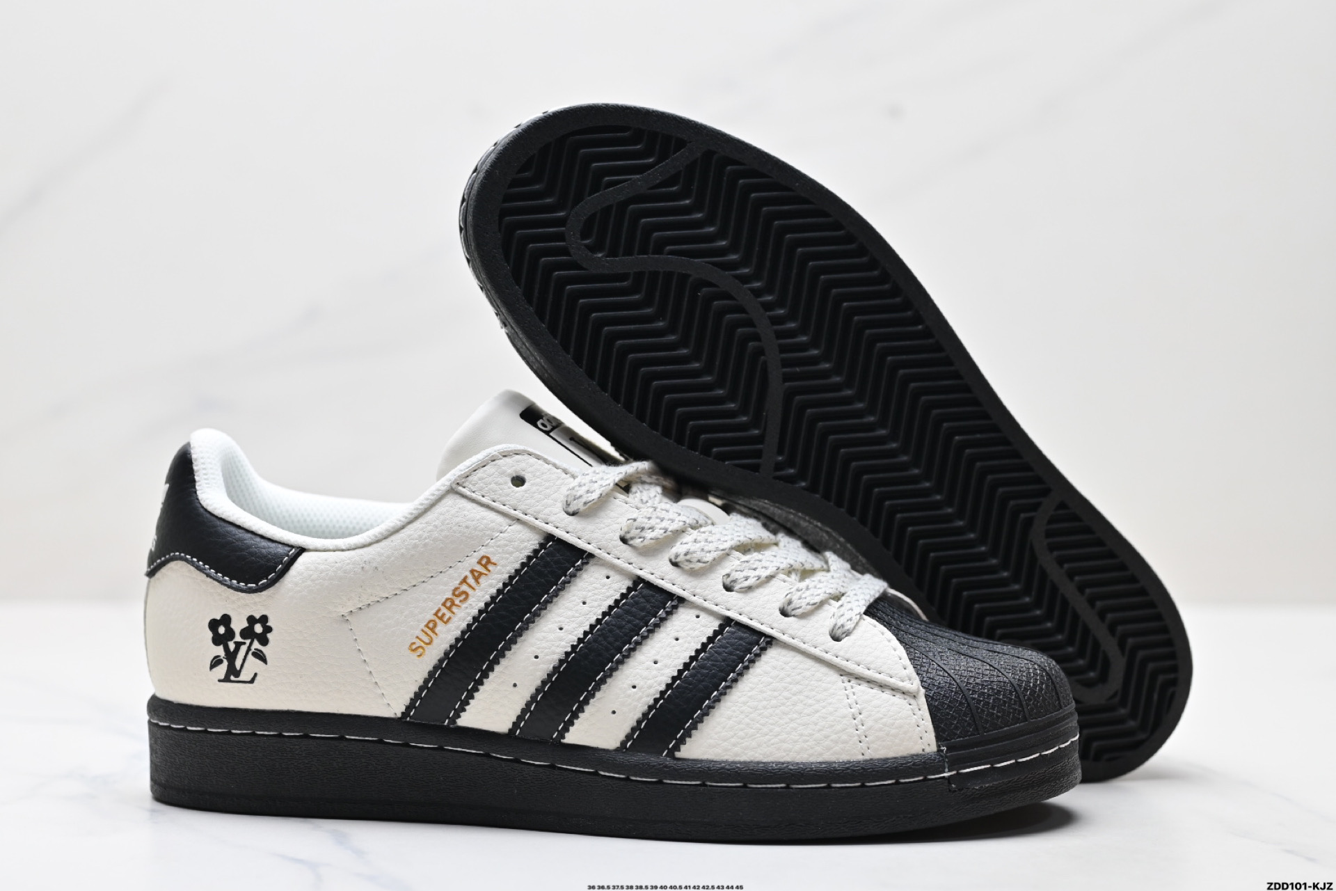 240 阿迪达斯Adidas三叶草 Originals Superstar贝壳头’DIY’系列低帮经典百搭休闲运动板鞋  HD2203
