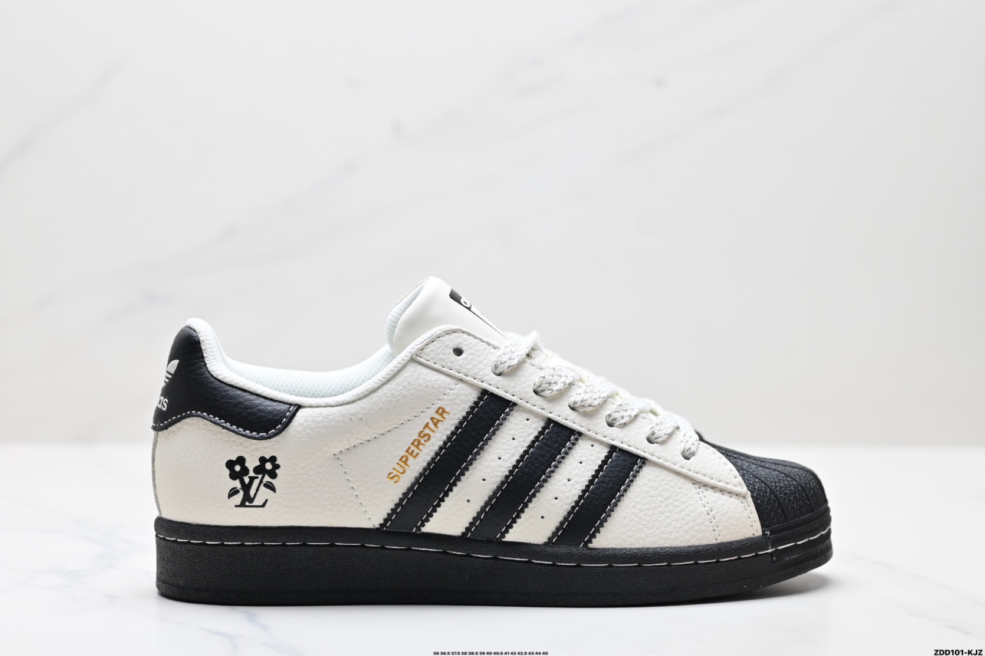 240 阿迪达斯Adidas三叶草 Originals Superstar贝壳头’DIY’系列低帮经典百搭休闲运动板鞋  HD2203