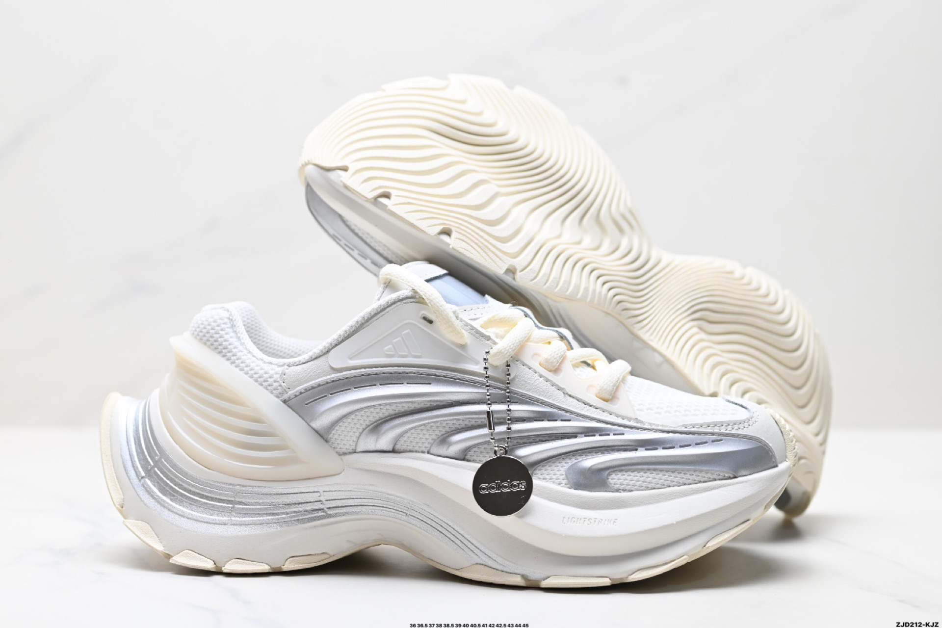 250 Adidas XLG MTW系列 舒适防滑透气 低帮 阿迪达斯 休闲跑步鞋  JR6390