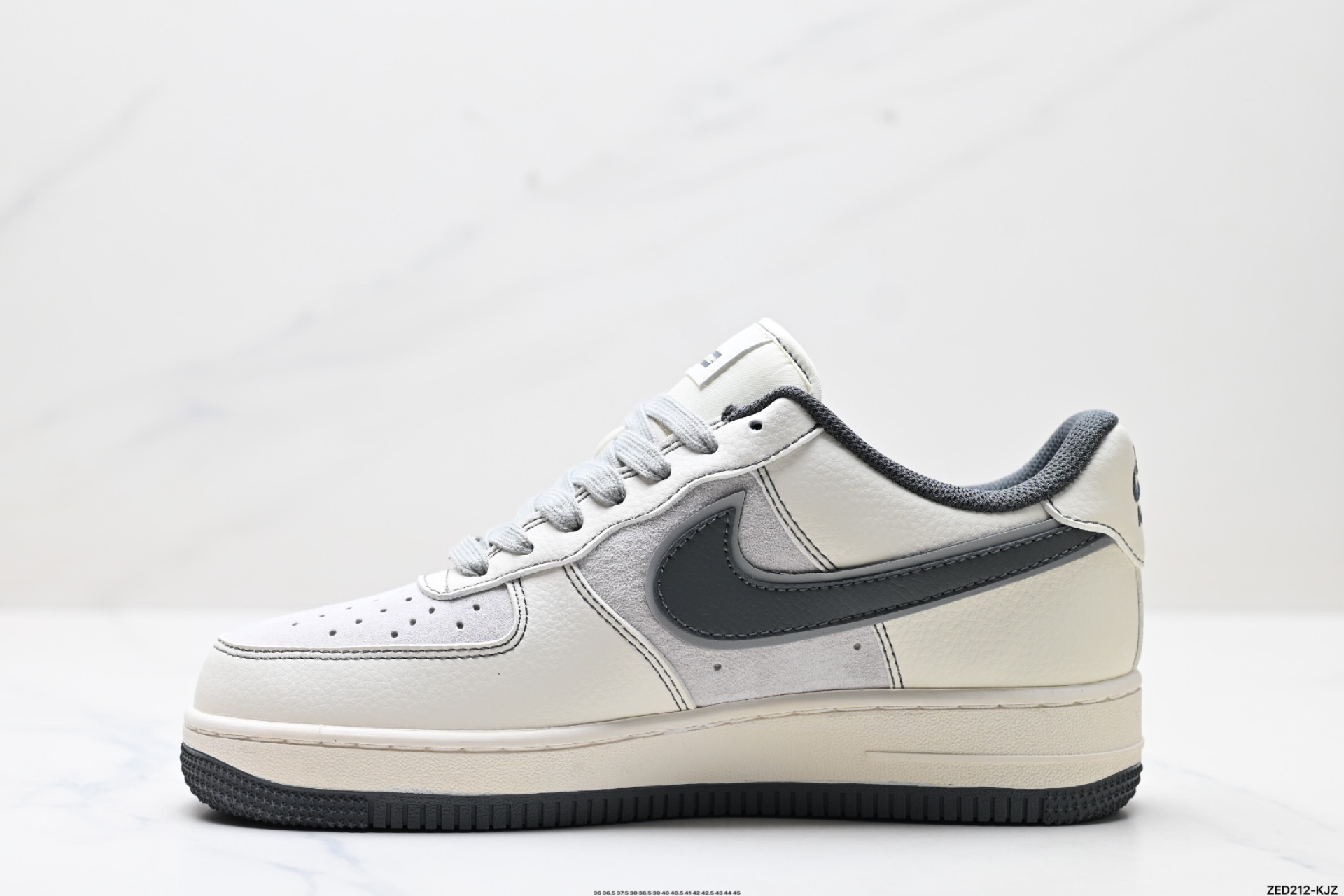 270 NIKE AIR FORCE 1‘07 LV8   XZ6188-367
