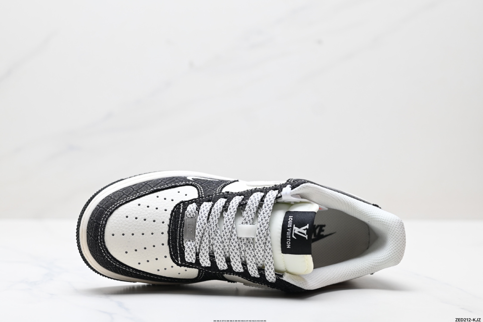 270 NIKE AIR FORCE 1‘07 LV8  XS1958-550