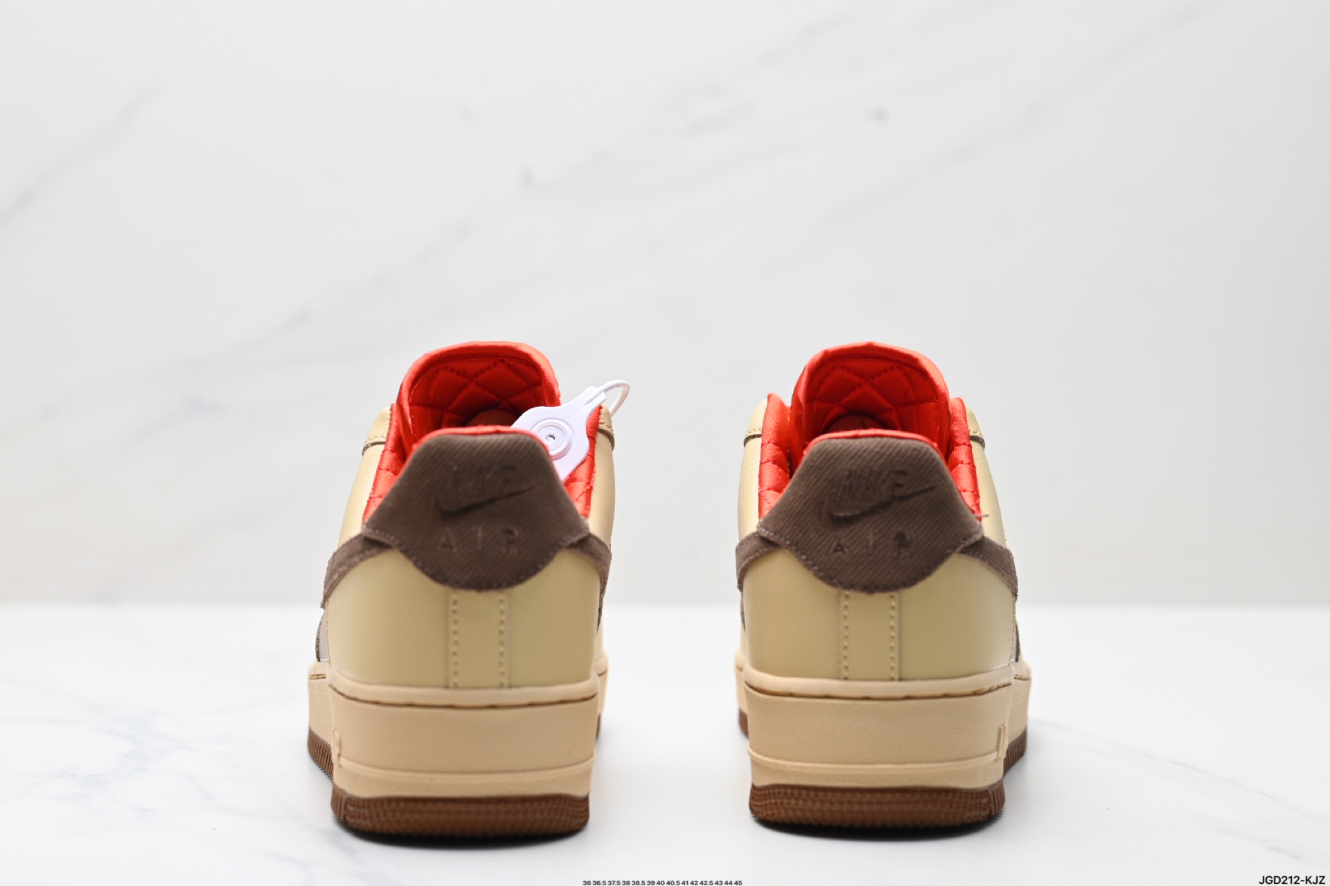 190 NIKE AIR FORCE 1‘07  HQ3447-222