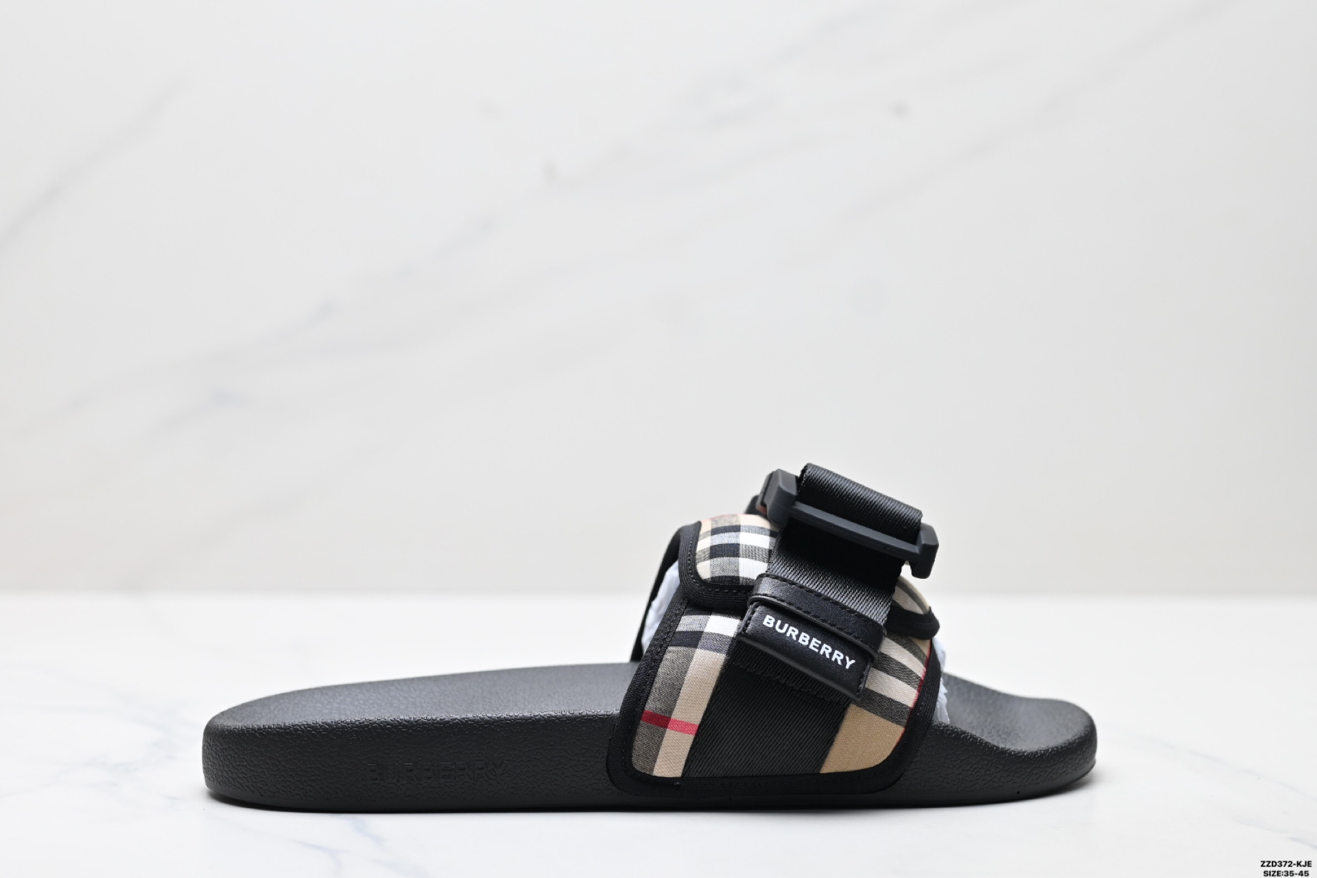 260  BURBERRY 巴宝莉 海滩休闲拖鞋