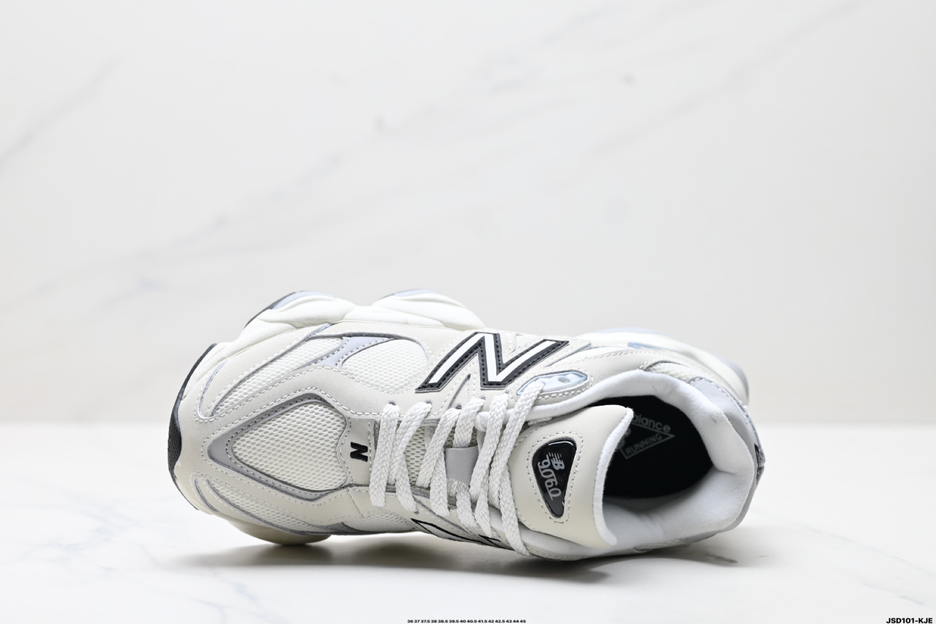 220 New Balance 版本 NB9060 联名款 复古休闲运动慢跑鞋    U9060GEA