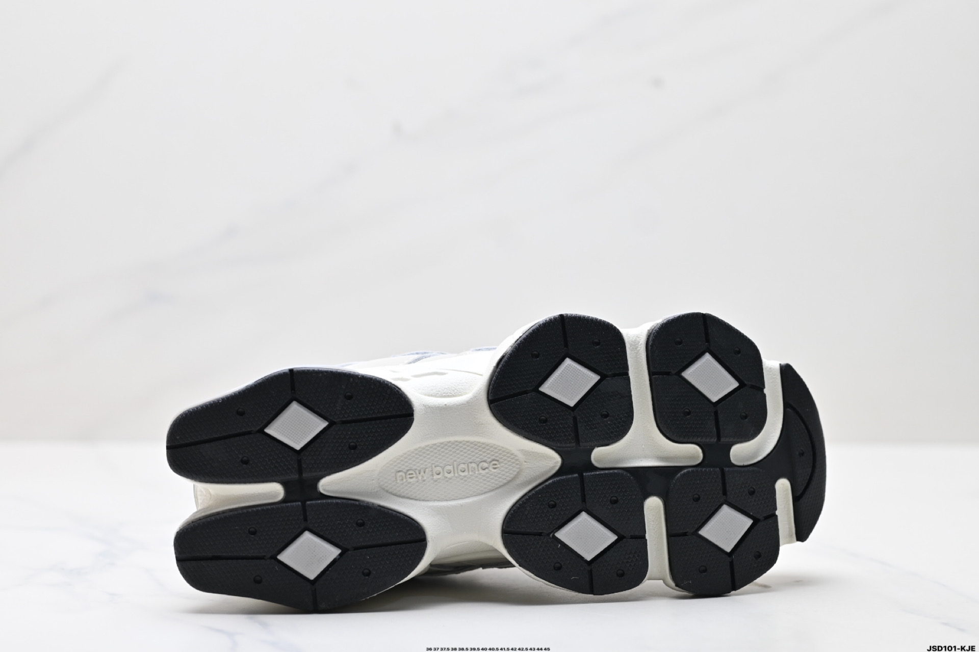 220 New Balance 版本 NB9060 联名款 复古休闲运动慢跑鞋    U9060GEA