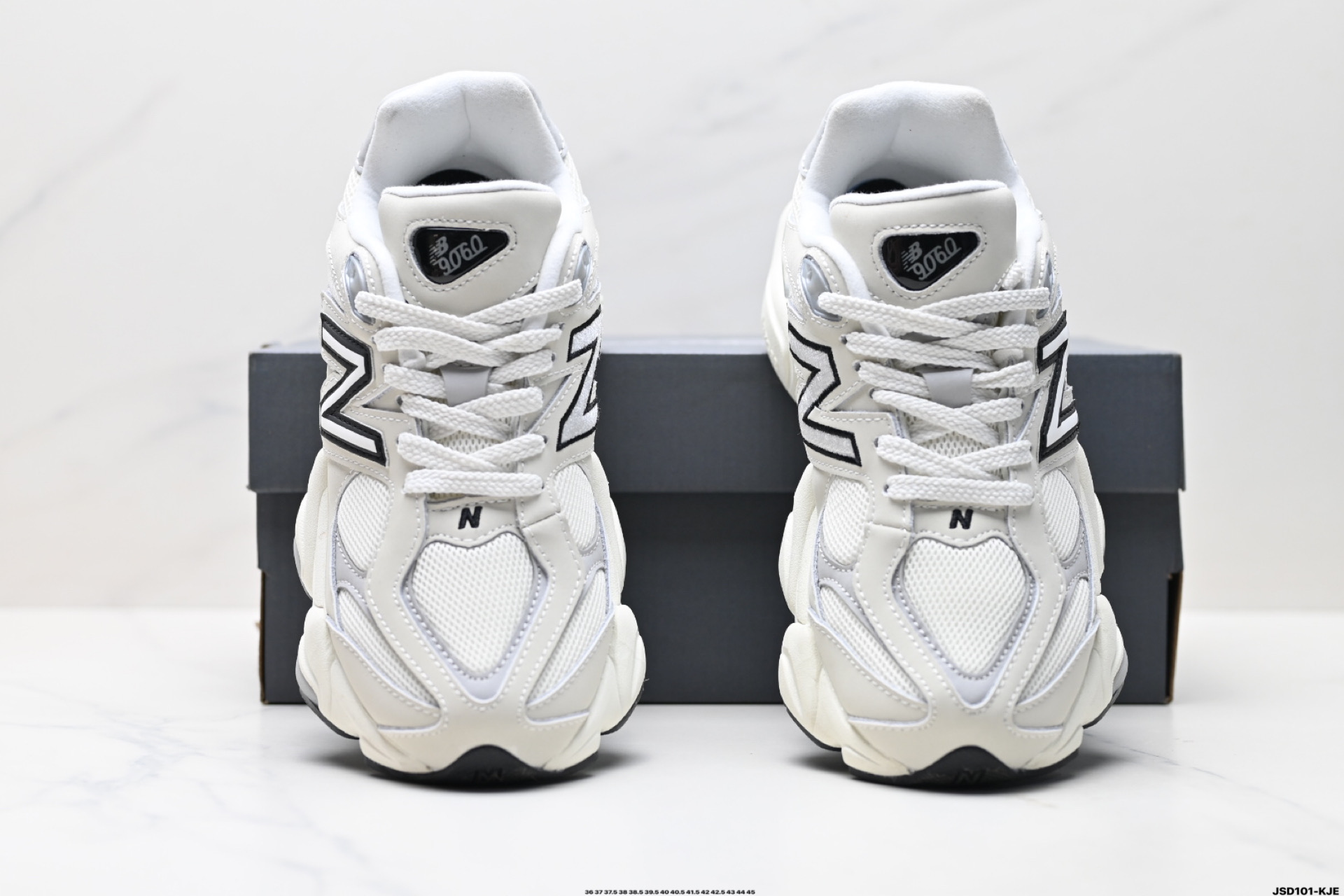 220 New Balance 版本 NB9060 联名款 复古休闲运动慢跑鞋    U9060GEA