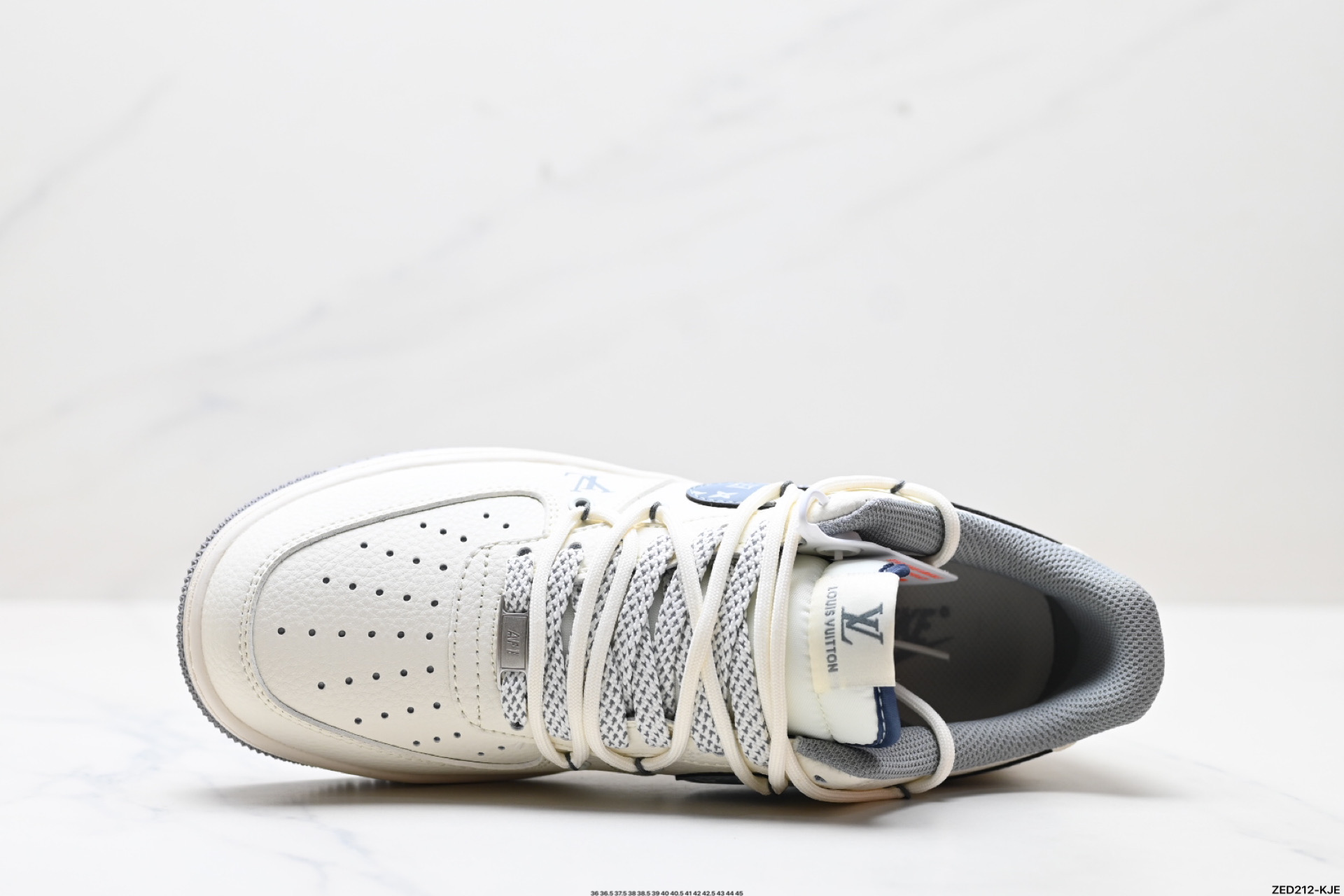 270 NIKE AIR FORCE 1‘07 LV8   DM6868-065