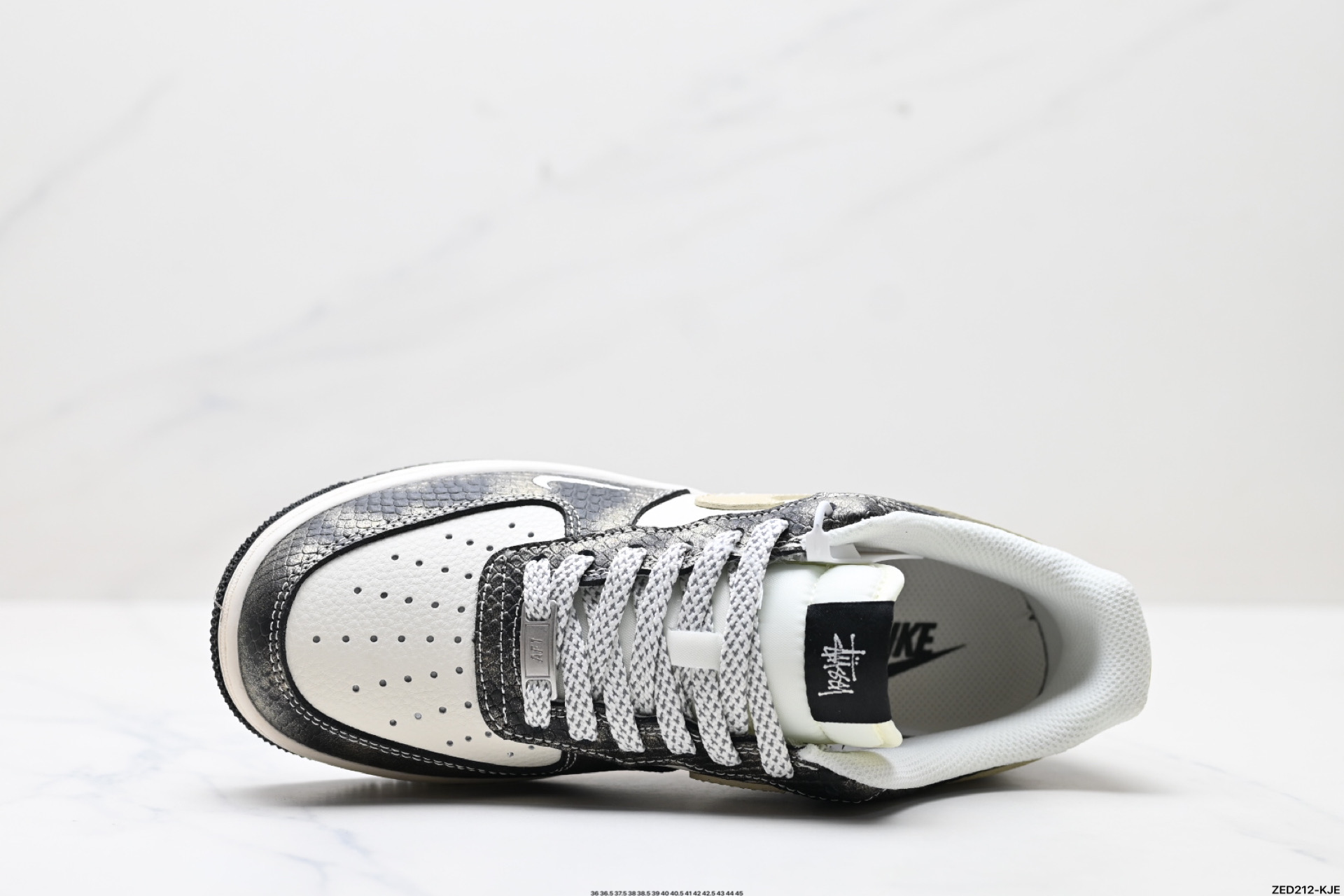 270 NIKE AIR FORCE 1‘07 LV8   XS1958-556