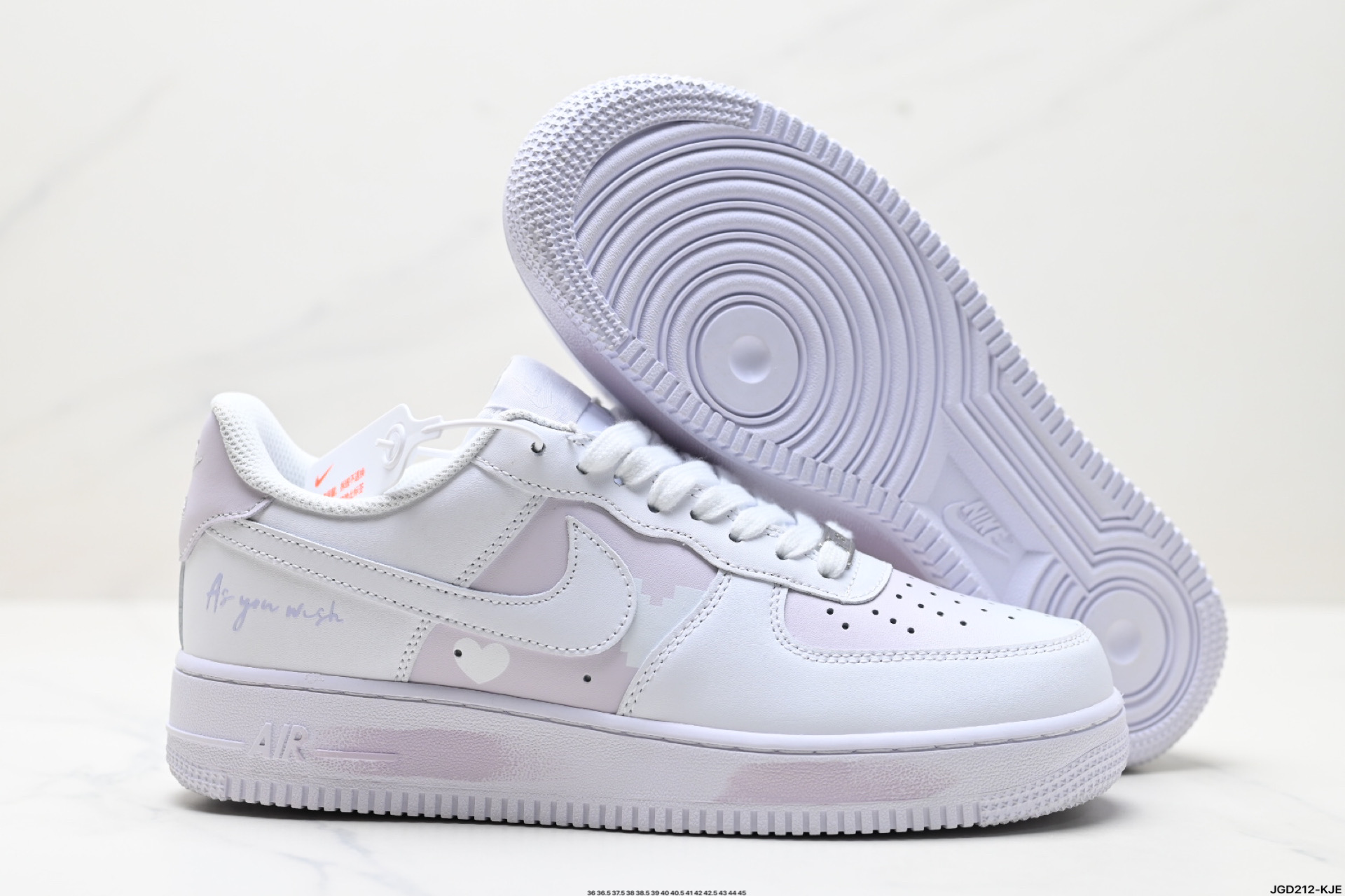 190 NIKE AIR FORCE 1‘07  CW2288-111