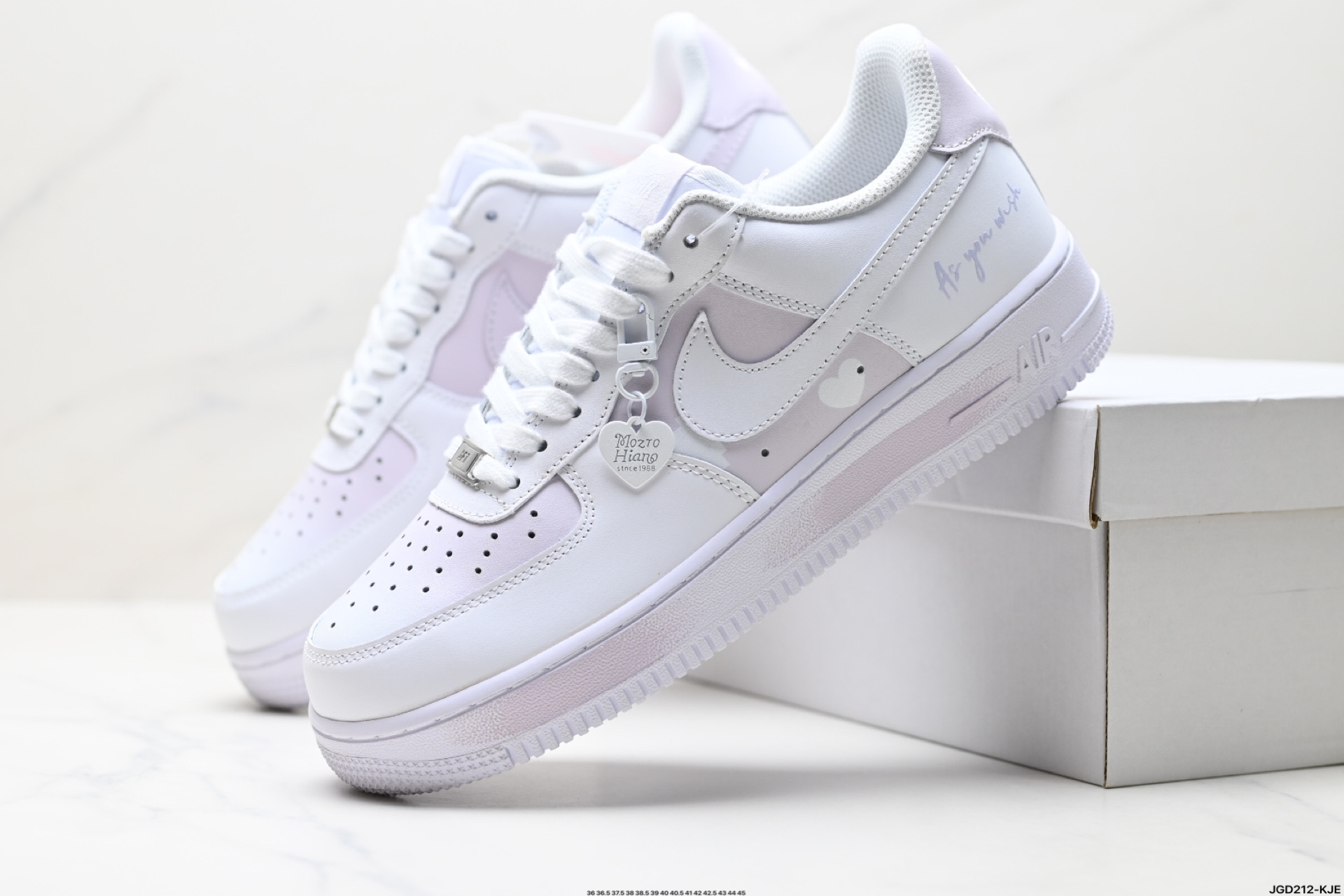 190 NIKE AIR FORCE 1‘07  CW2288-111