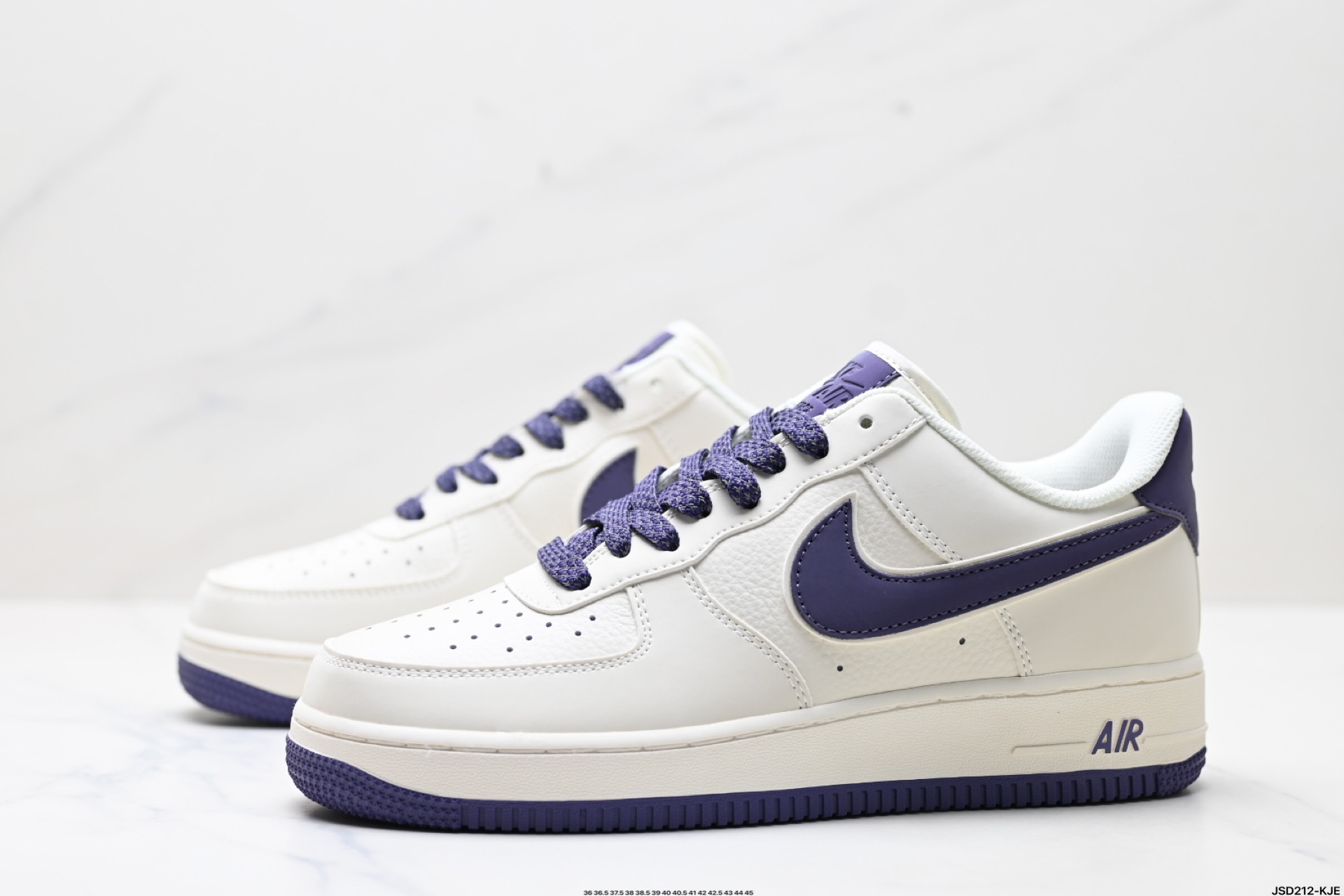 210 NIKE AIR FORCE 1‘07 LV8    GL6835-015