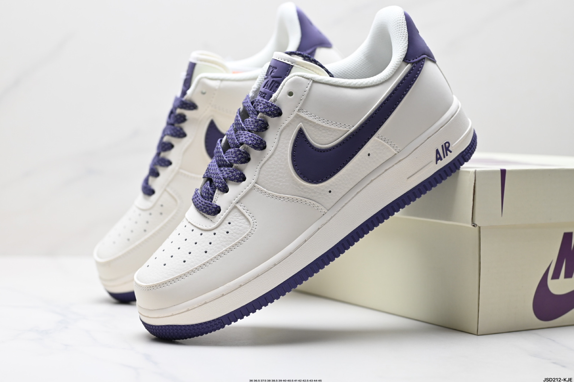 210 NIKE AIR FORCE 1‘07 LV8    GL6835-015