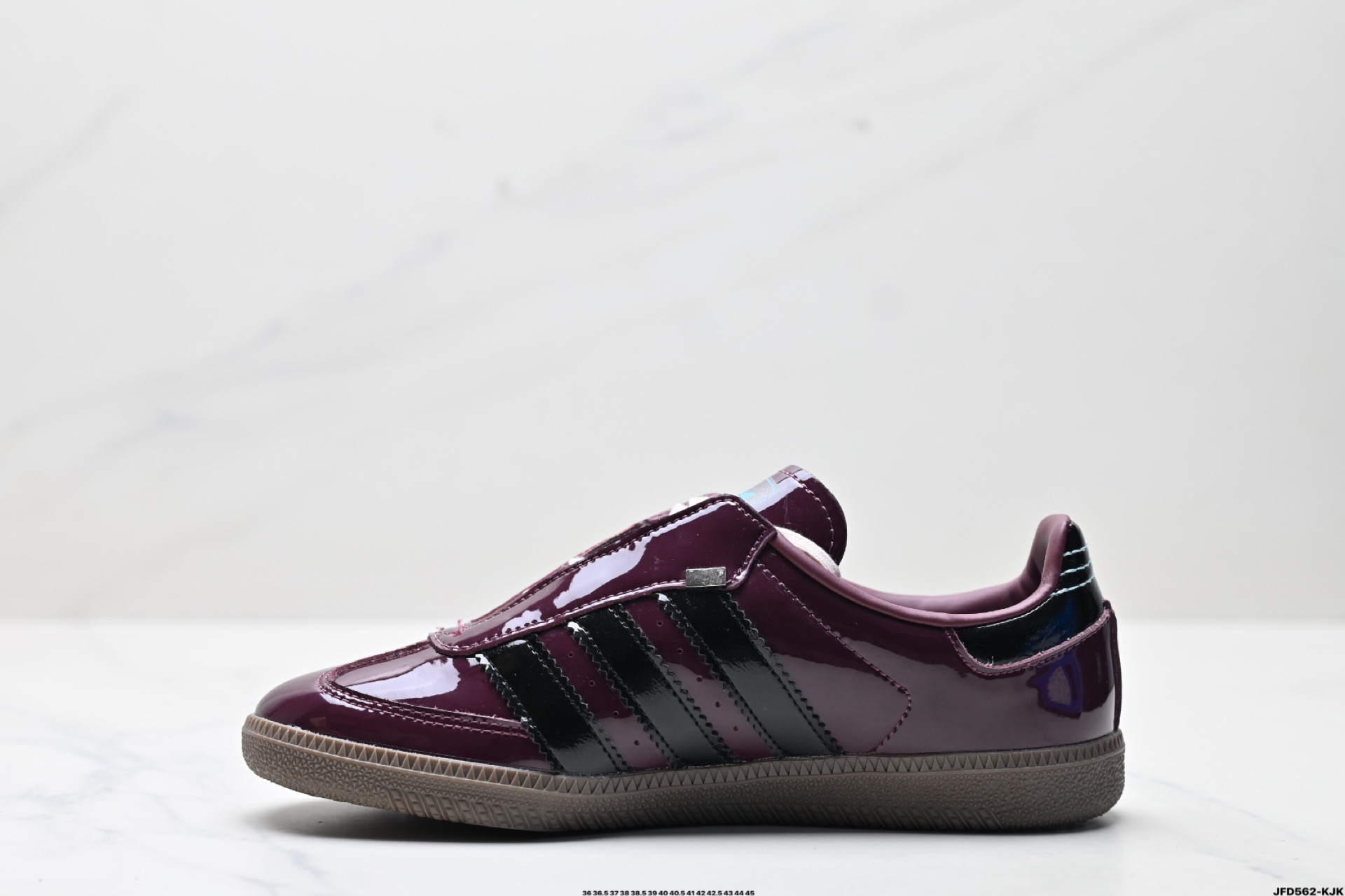 180 阿迪达斯三叶草Adidas Originals Samba 桑巴舞系列绅士德训足球风百搭低帮休闲运动板鞋  JQ0013
