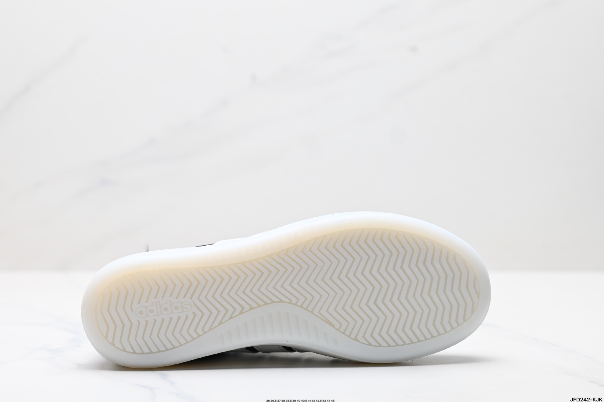 180 adidas 果冻T头鞋 BARREDA DECODE板鞋德训鞋男女阿迪达斯轻运动鞋  Jl2316