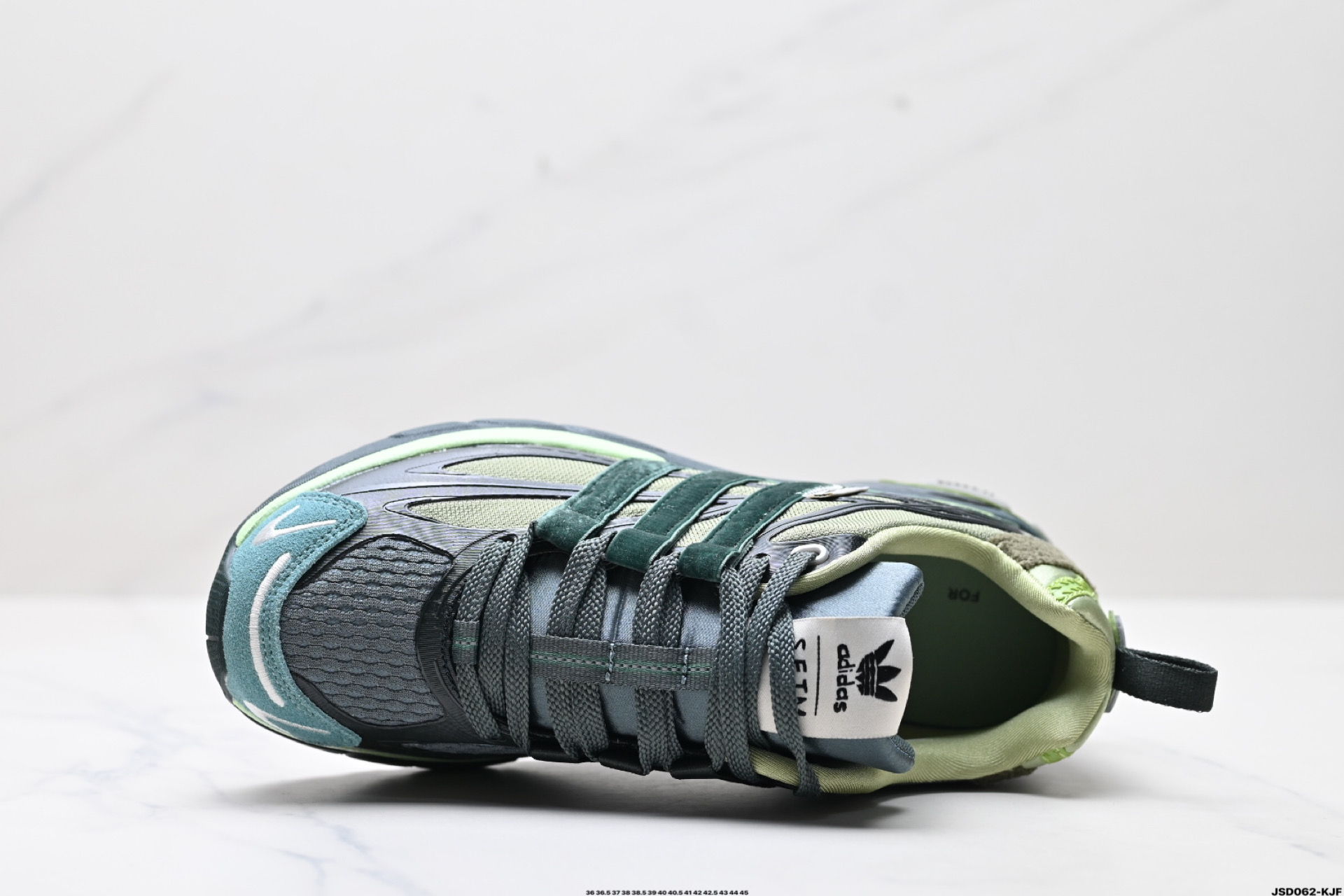 210 Adidas Adistar Cushion Sftm防滑耐磨 低帮 运动老爹鞋   JH9008