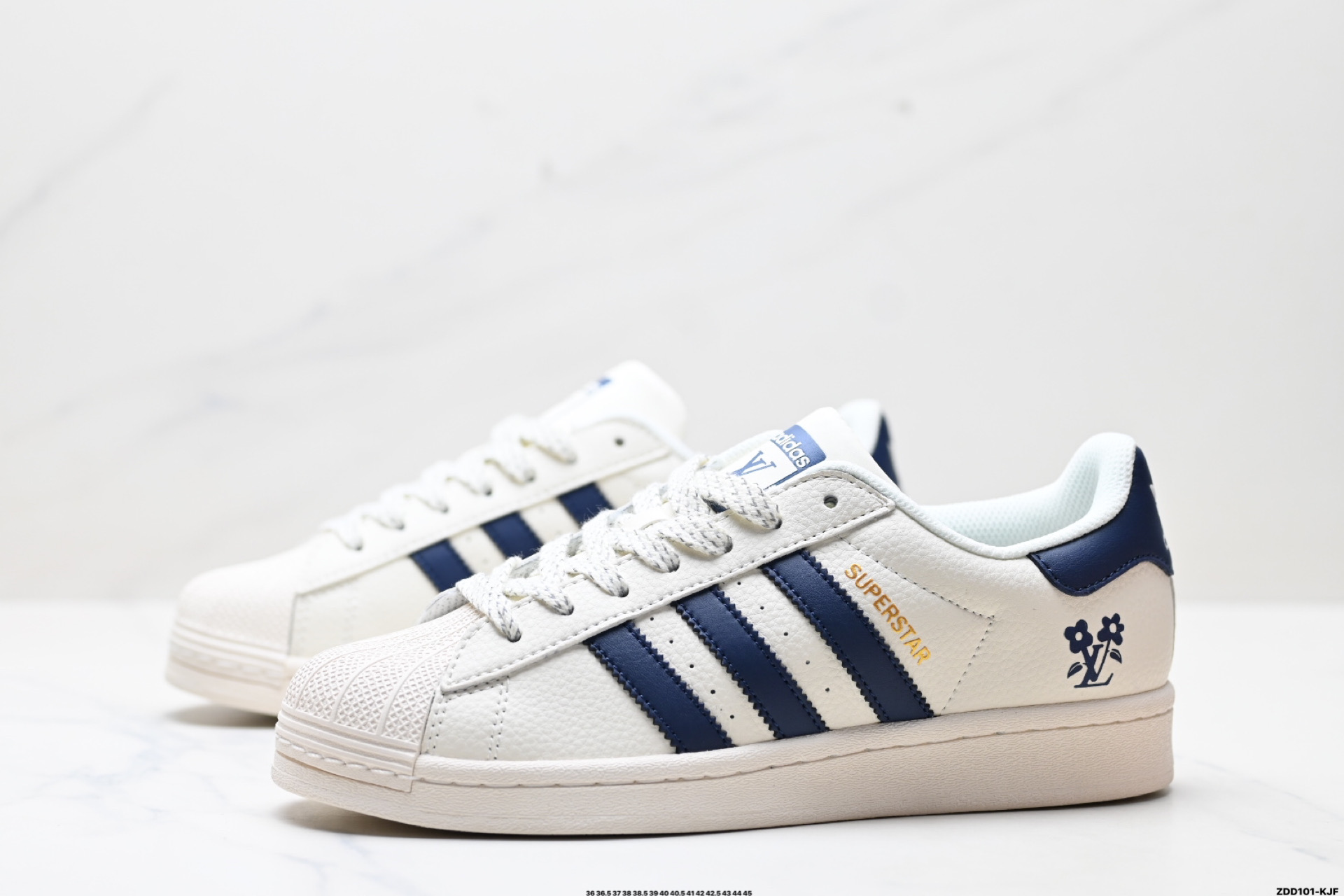 240 阿迪达斯Adidas三叶草 Originals Superstar贝壳头’DIY’系列低帮经典百搭休闲运动板鞋  HD2206