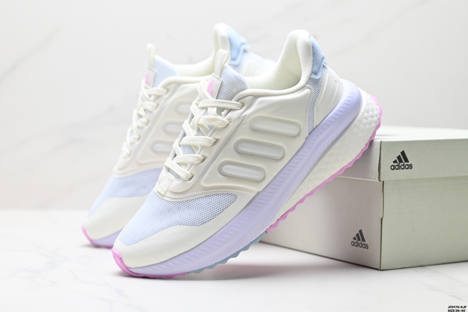 180 Adidas X_Plrphase 低帮运动鞋 外底延续 Boost 系列鞋款经典的镂空设计IG4782