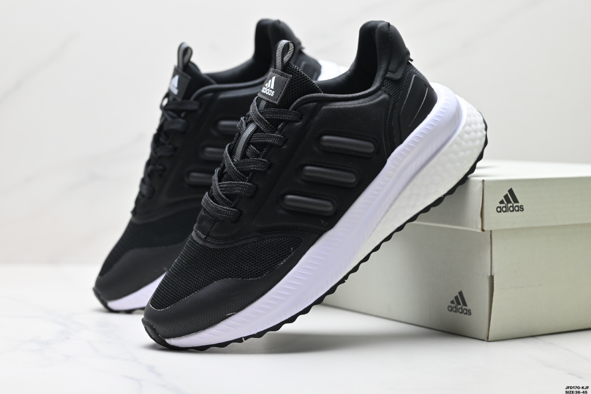 180 Adidas X_Plrphase 低帮运动鞋 外底延续 Boost 系列鞋款经典的镂空设计   ID2715