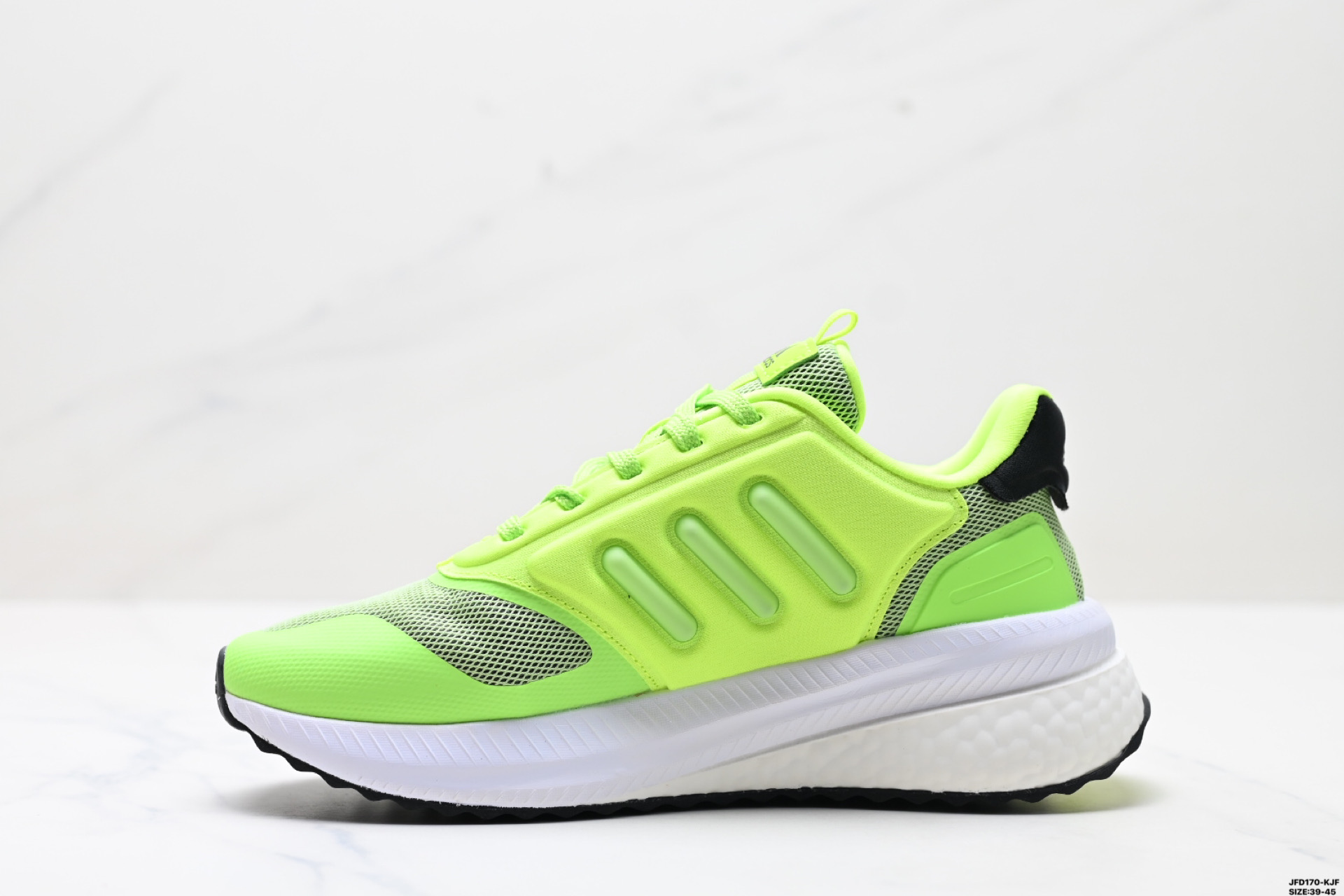 180 Adidas X_Plrphase 低帮运动鞋 外底延续 Boost 系列鞋款经典的镂空设计 IG4772