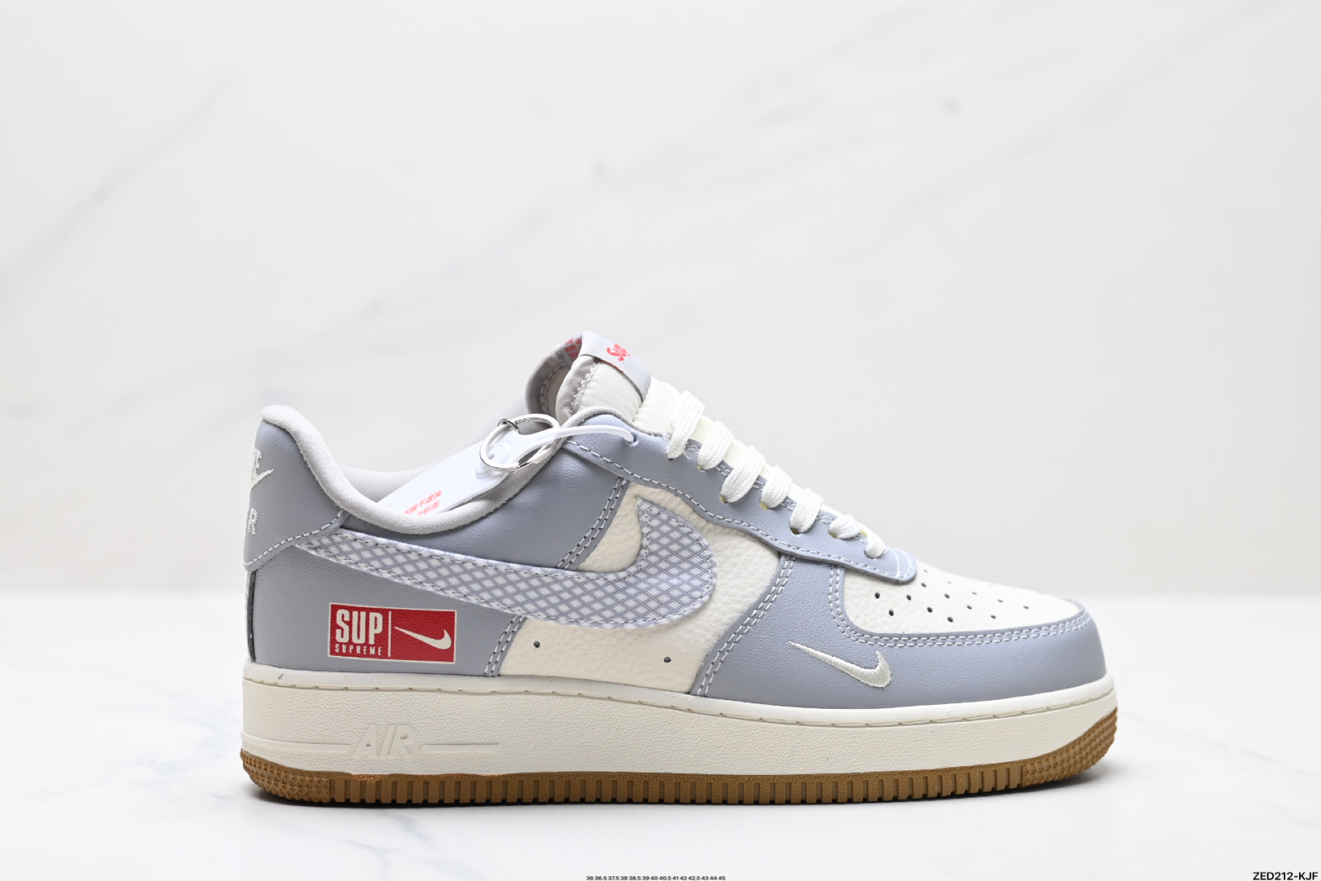 270 NIKE AIR FORCE 1‘07  KK1988-075