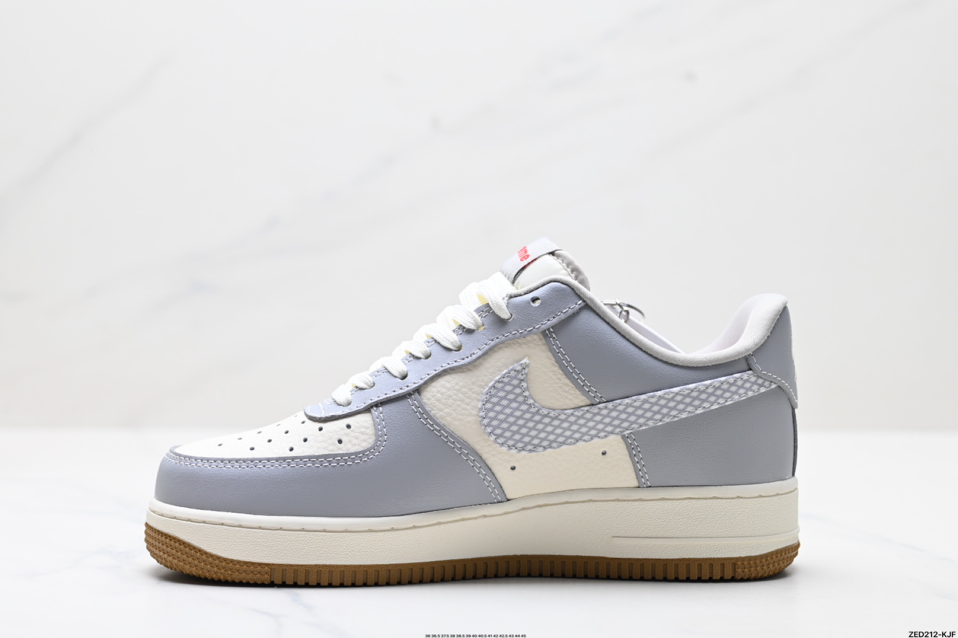270 NIKE AIR FORCE 1‘07  KK1988-075