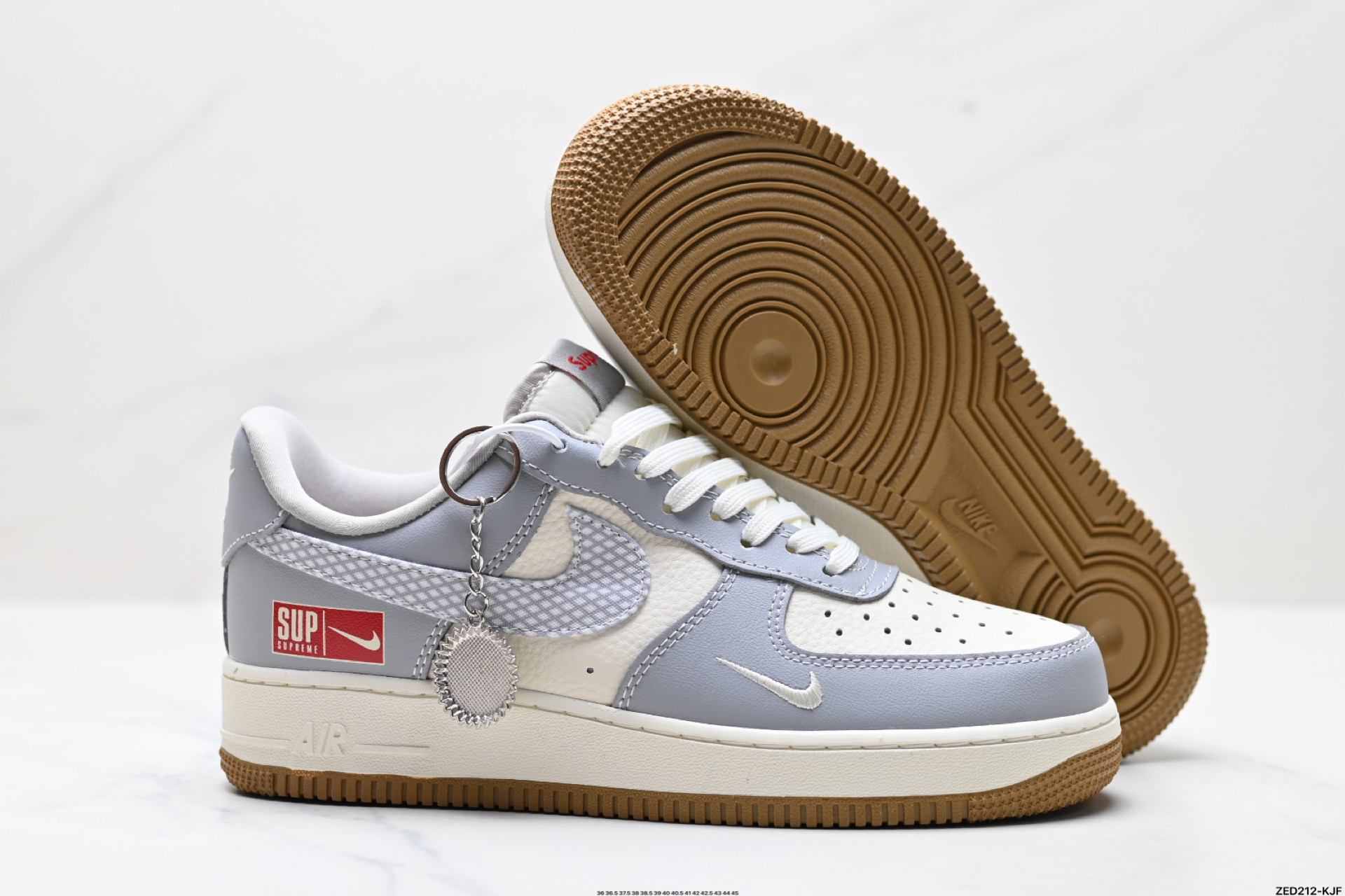 270 NIKE AIR FORCE 1‘07  KK1988-075