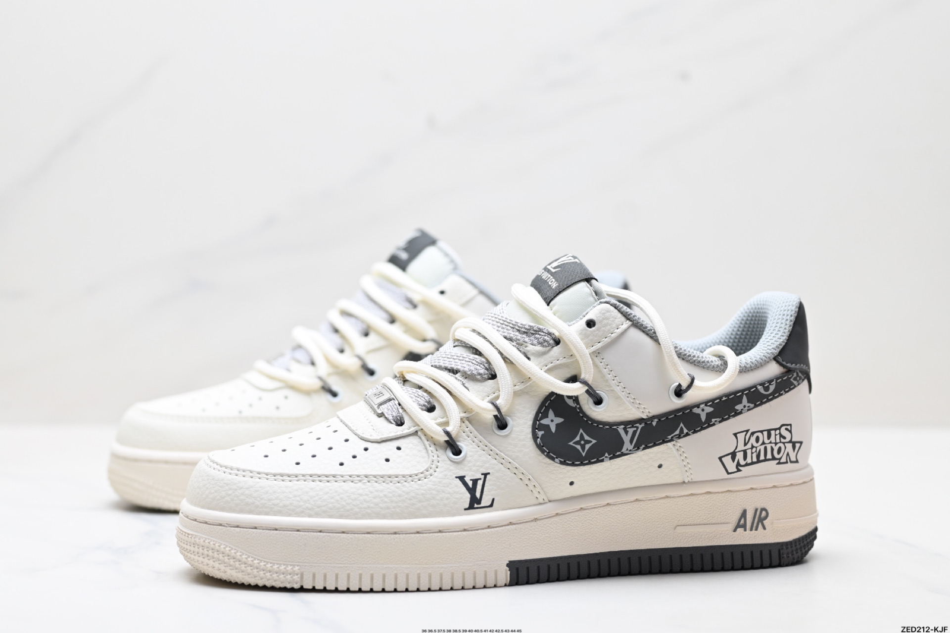 270 NIKE AIR FORCE 1‘07   DM6868-063