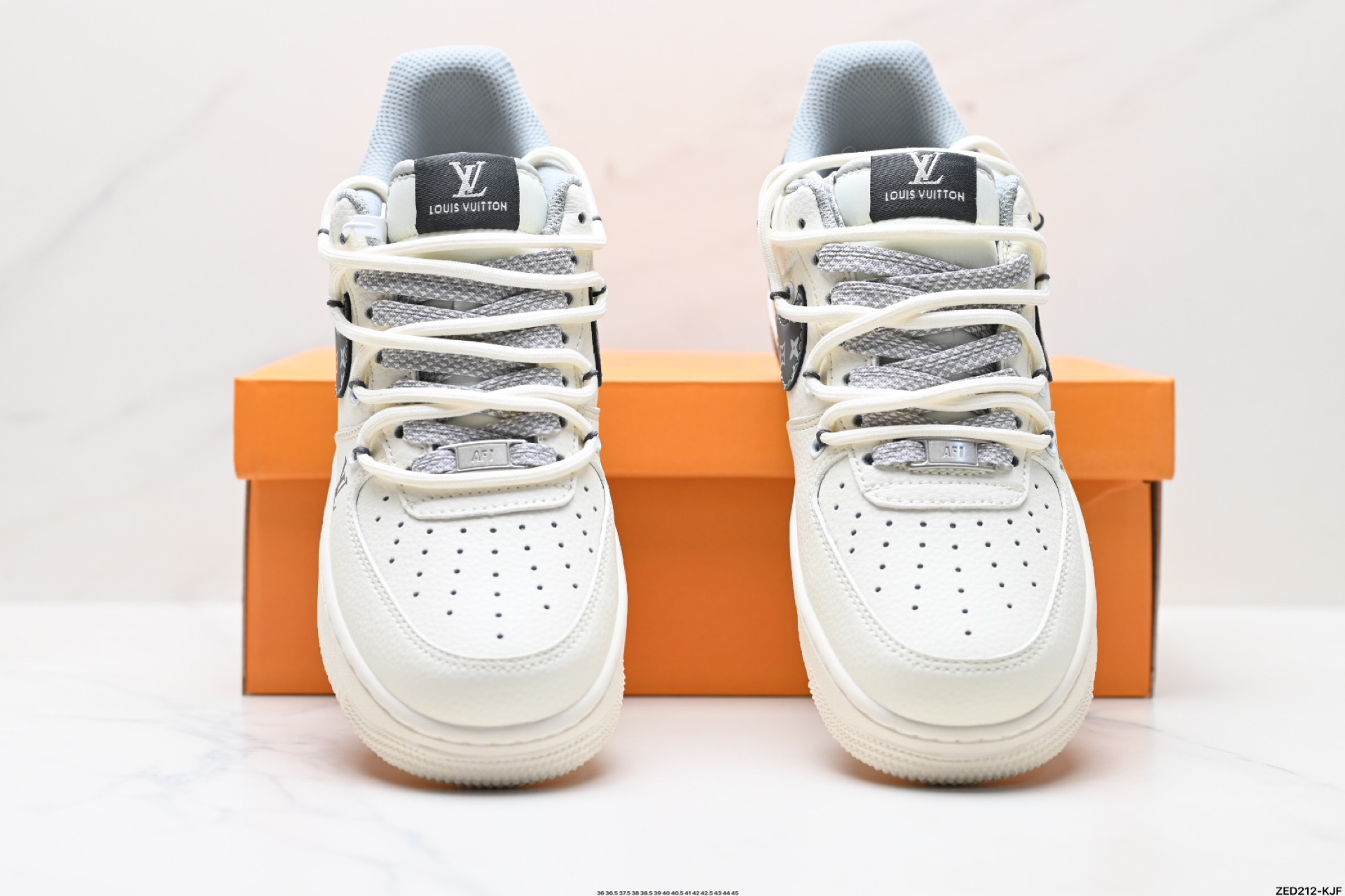 270 NIKE AIR FORCE 1‘07   DM6868-063