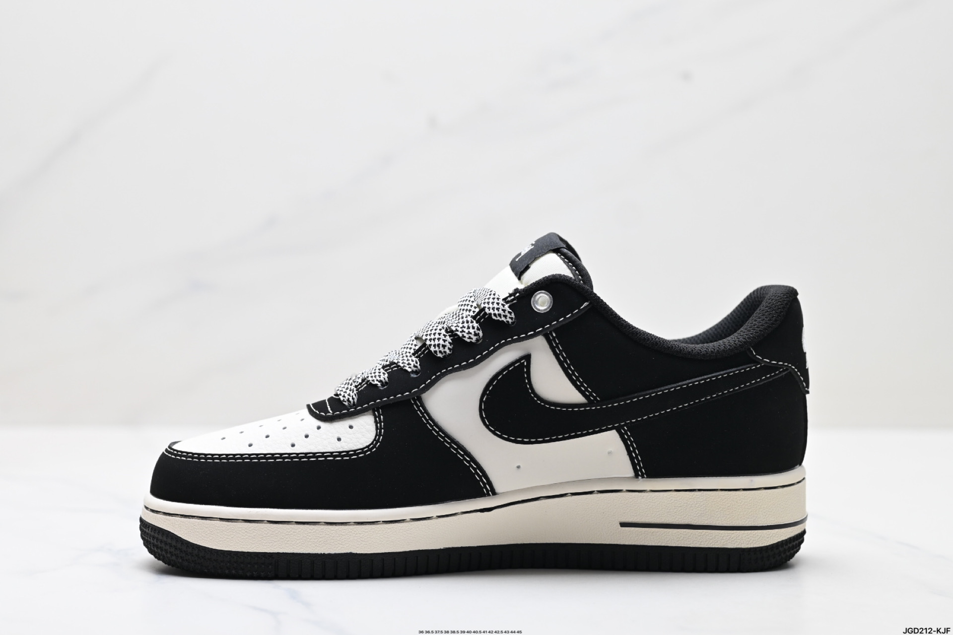 190 NIKE AIR FORCE 1‘07 LV8  SJ6698-012